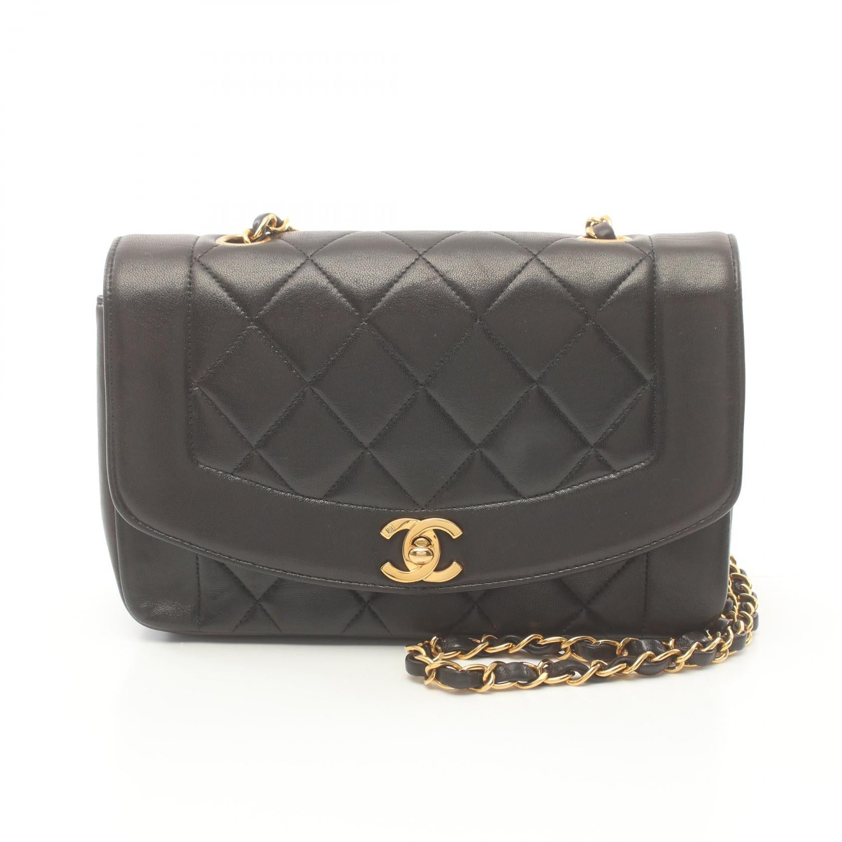 Chanel Matelasse Lambskin Shoulder Bag Black