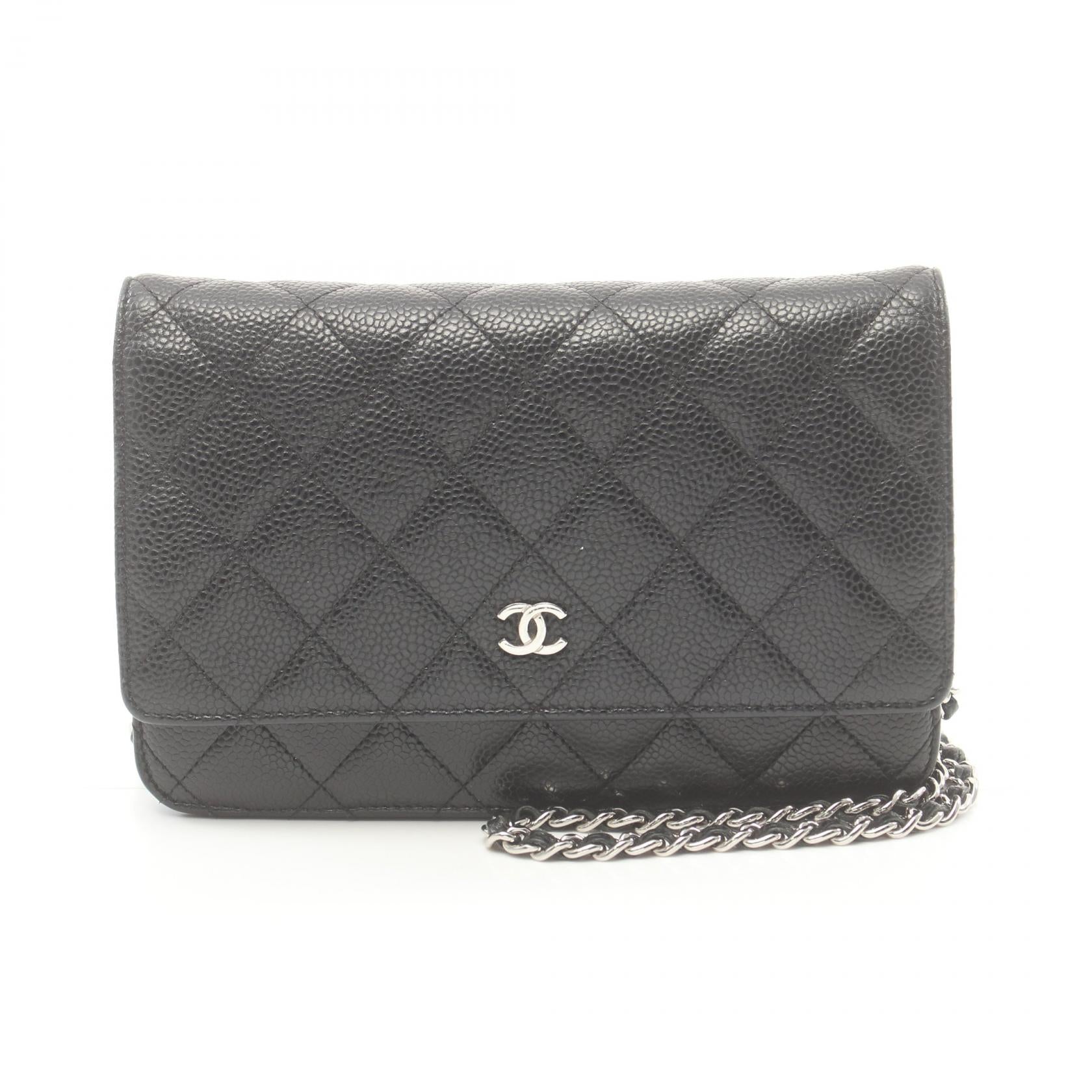 Chanel Quilted Caviar Flap Bag Leather Shoulder Bag AP0250 in Very Good Condition