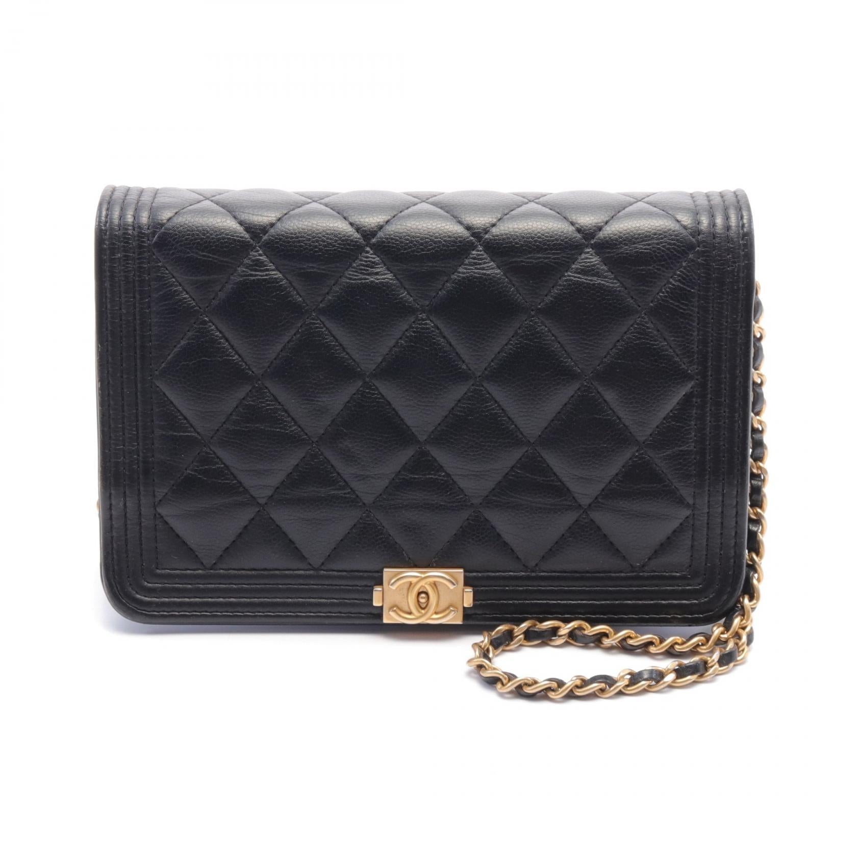 Chanel Boy Matelasse Leather Shoulder Bag Black