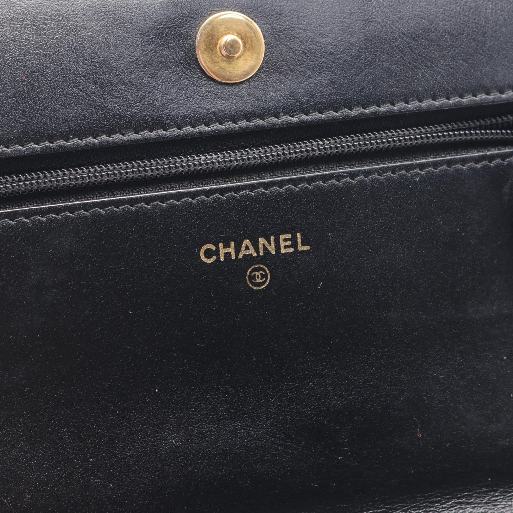 Chanel Boy Matelasse Leather Shoulder Bag Black