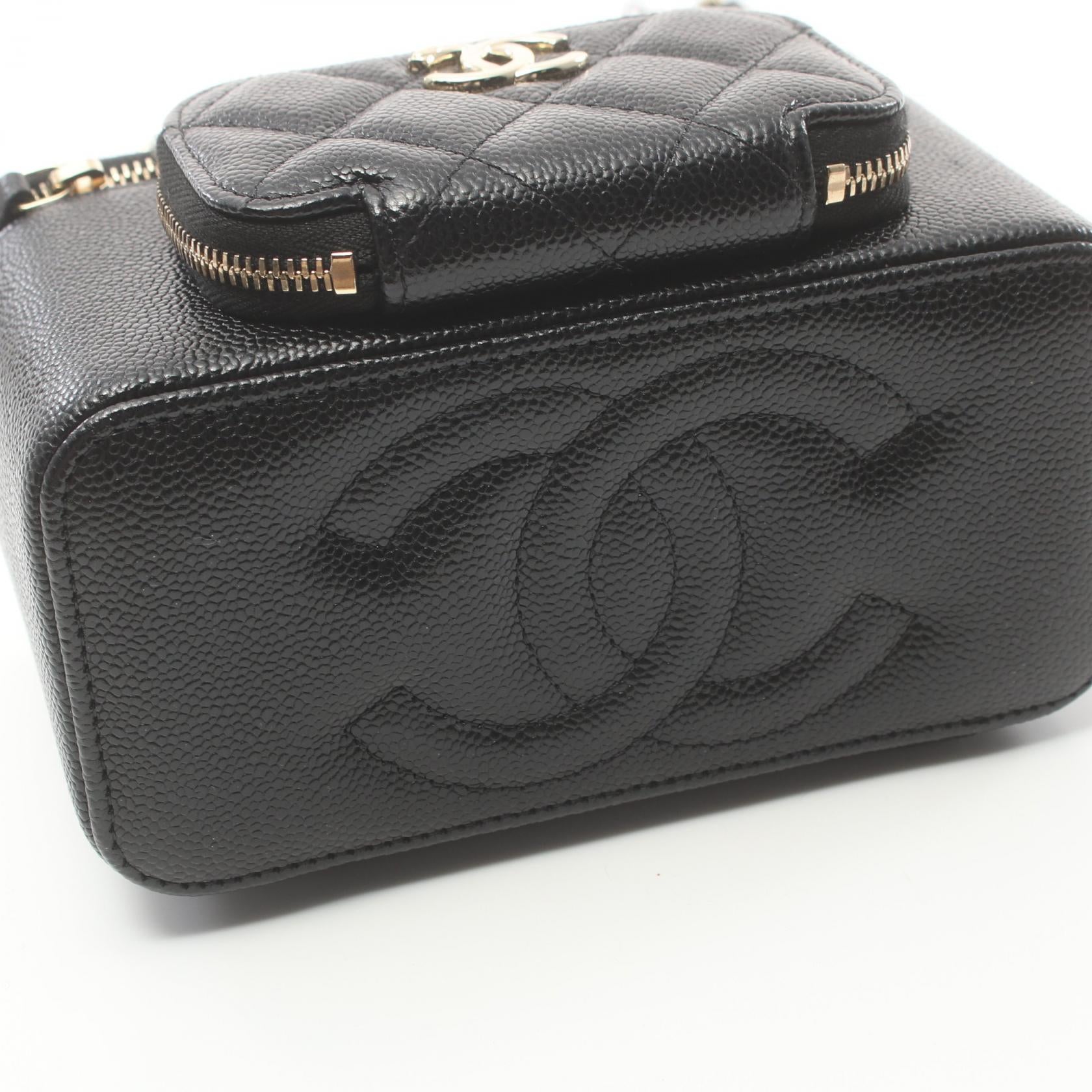 Chanel CC Caviar Vanity Bag  Leather Shoulder Bag in Great Condition