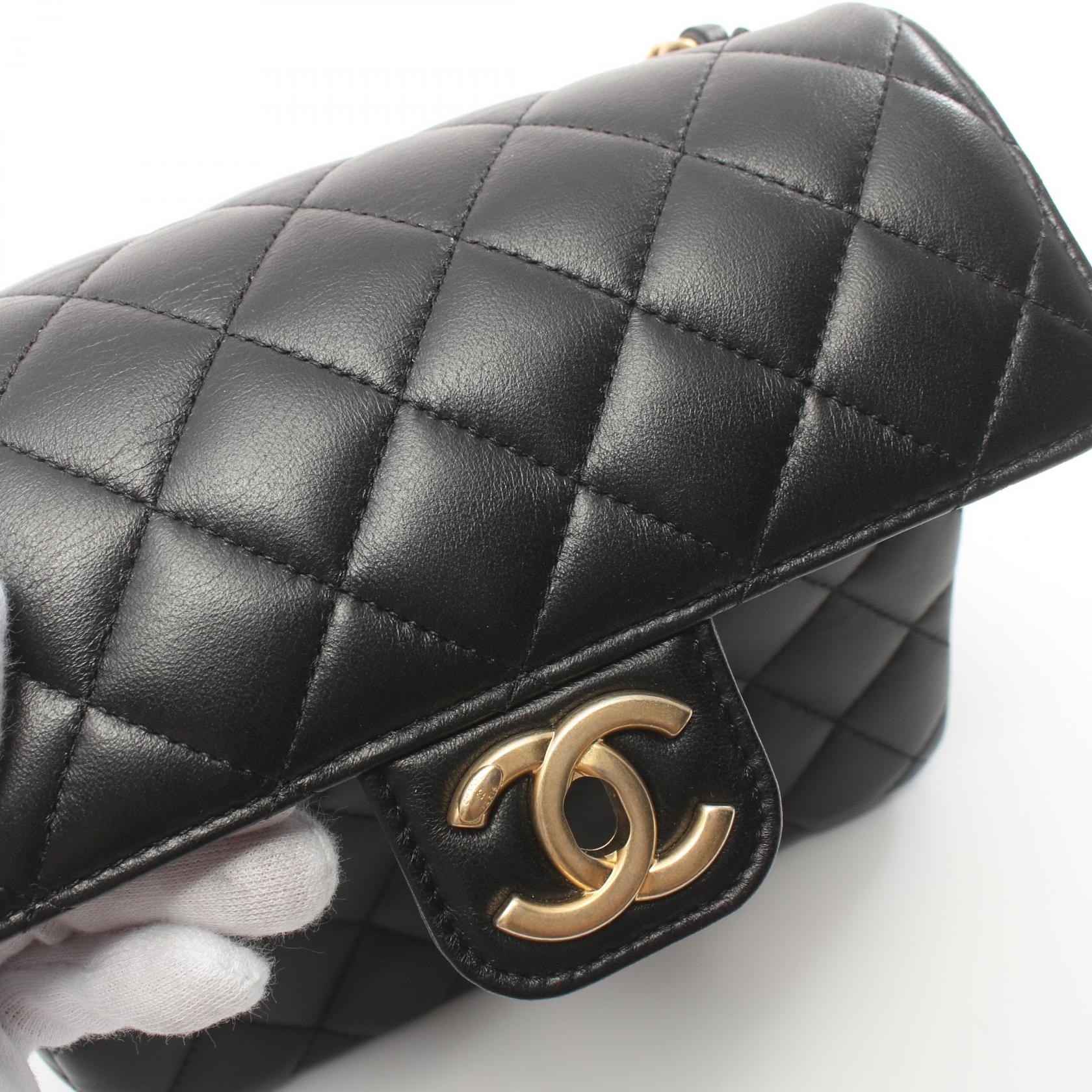 Chanel Matelasse Shoulder Bag Leather Shoulder Bag 35200 in Great Condition