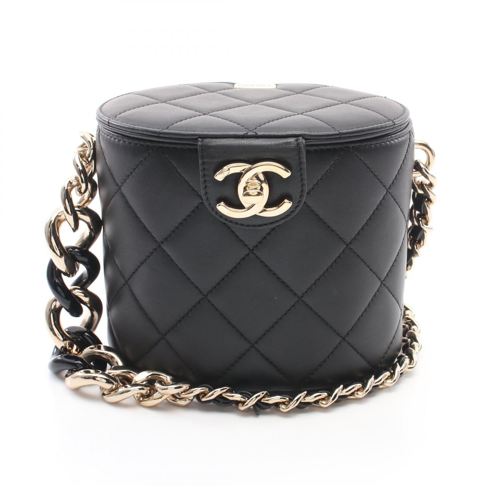 Chanel CC Matelasse Vanity Bag  Leather Shoulder Bag AS1355 in Great Condition