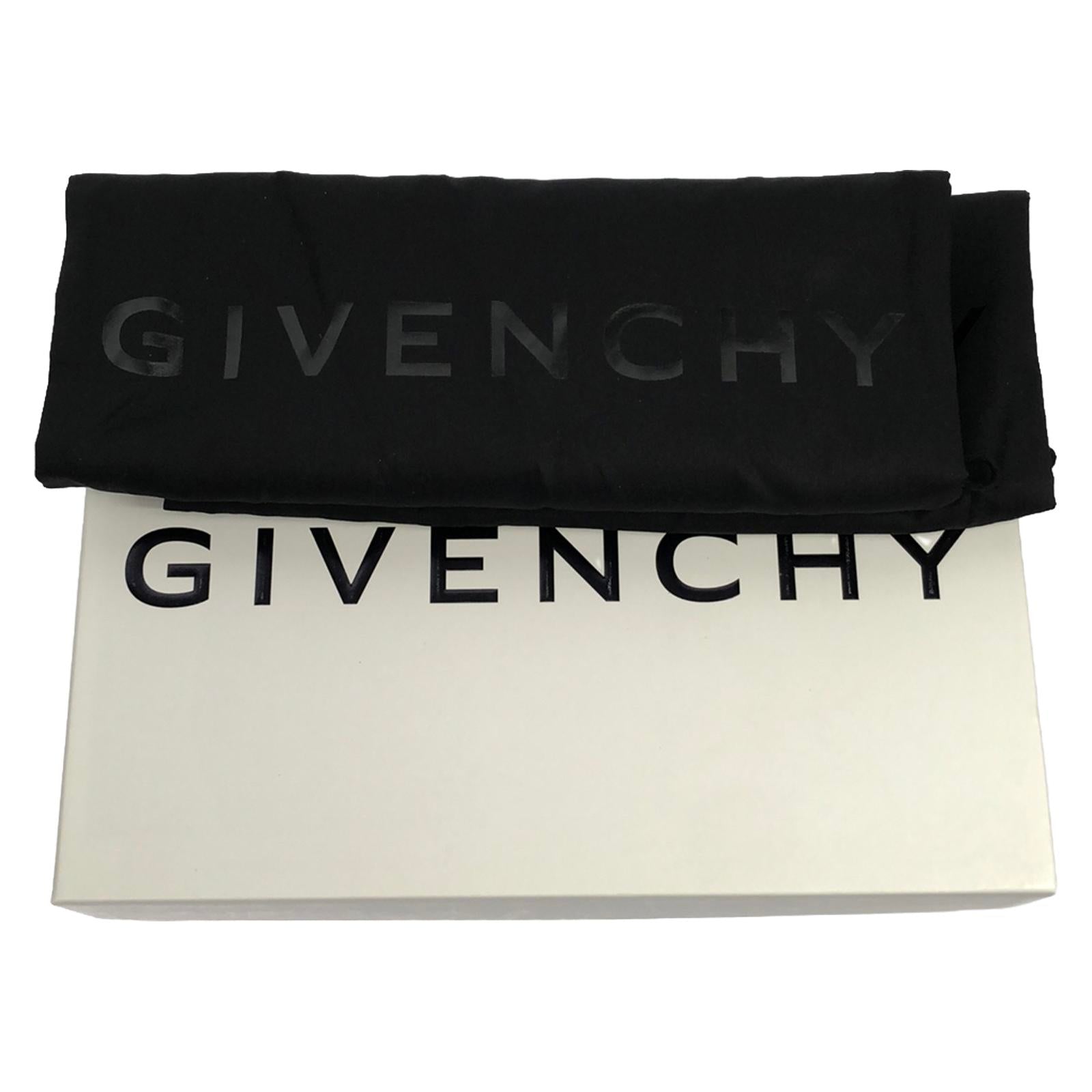 Givenchy Leather Sneakers BH005XH14X11639