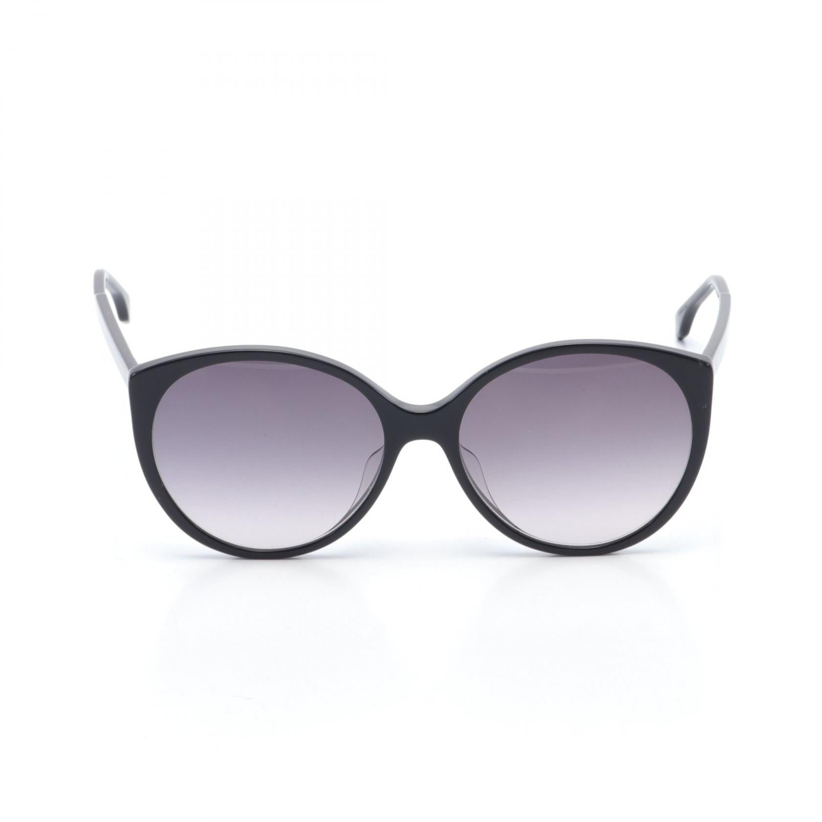 Fendi Plastic Sunglasses Black 40029U01B