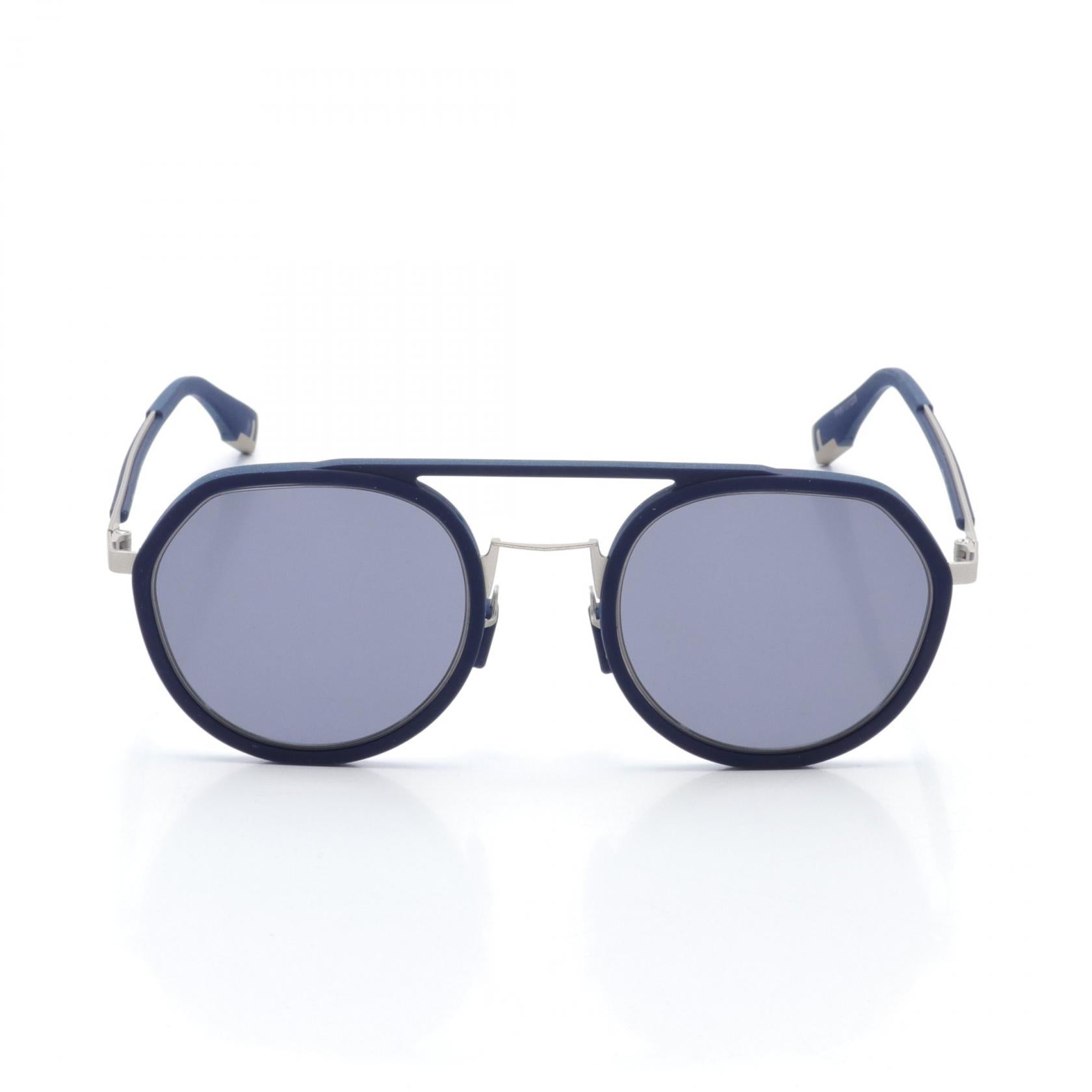 Fendi Plastic Sunglasses FE40040U