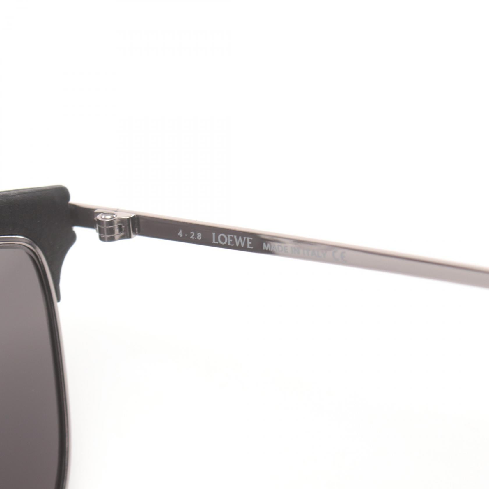 Loewe Leather Trim Oversized Tinted Sunglasses Plastic Sunglasses LW40006U 20A in Excellent Condition