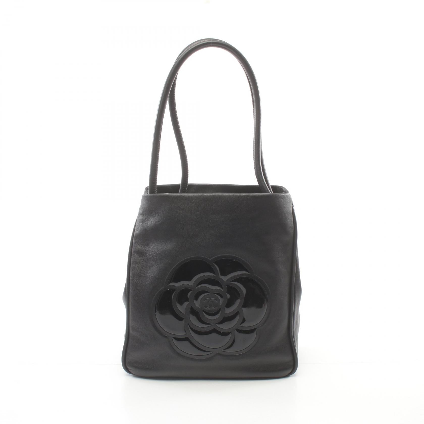 Chanel Camellia Tote Bag Lambskin Patent Leather