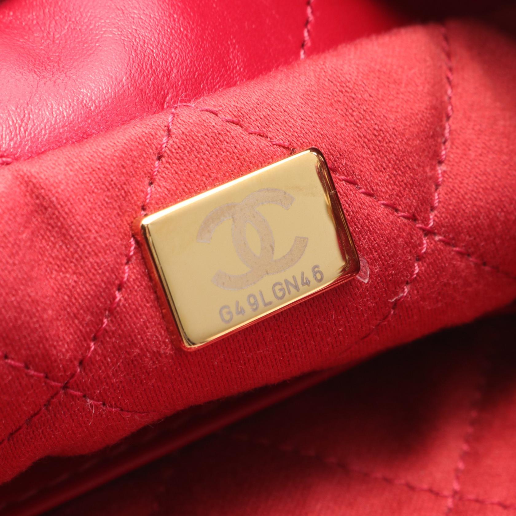 Chanel 22 Leather Shoulder Bag Red