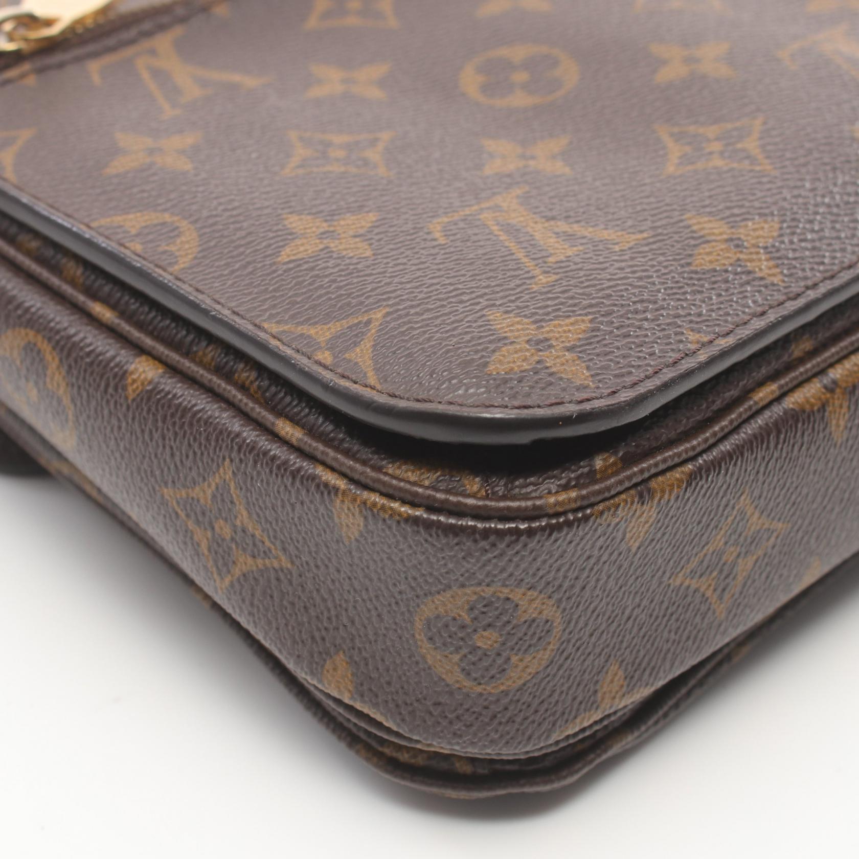 Louis Vuitton Monogram Pochette Metis MM  Canvas Handbag M44875 in Very Good Condition