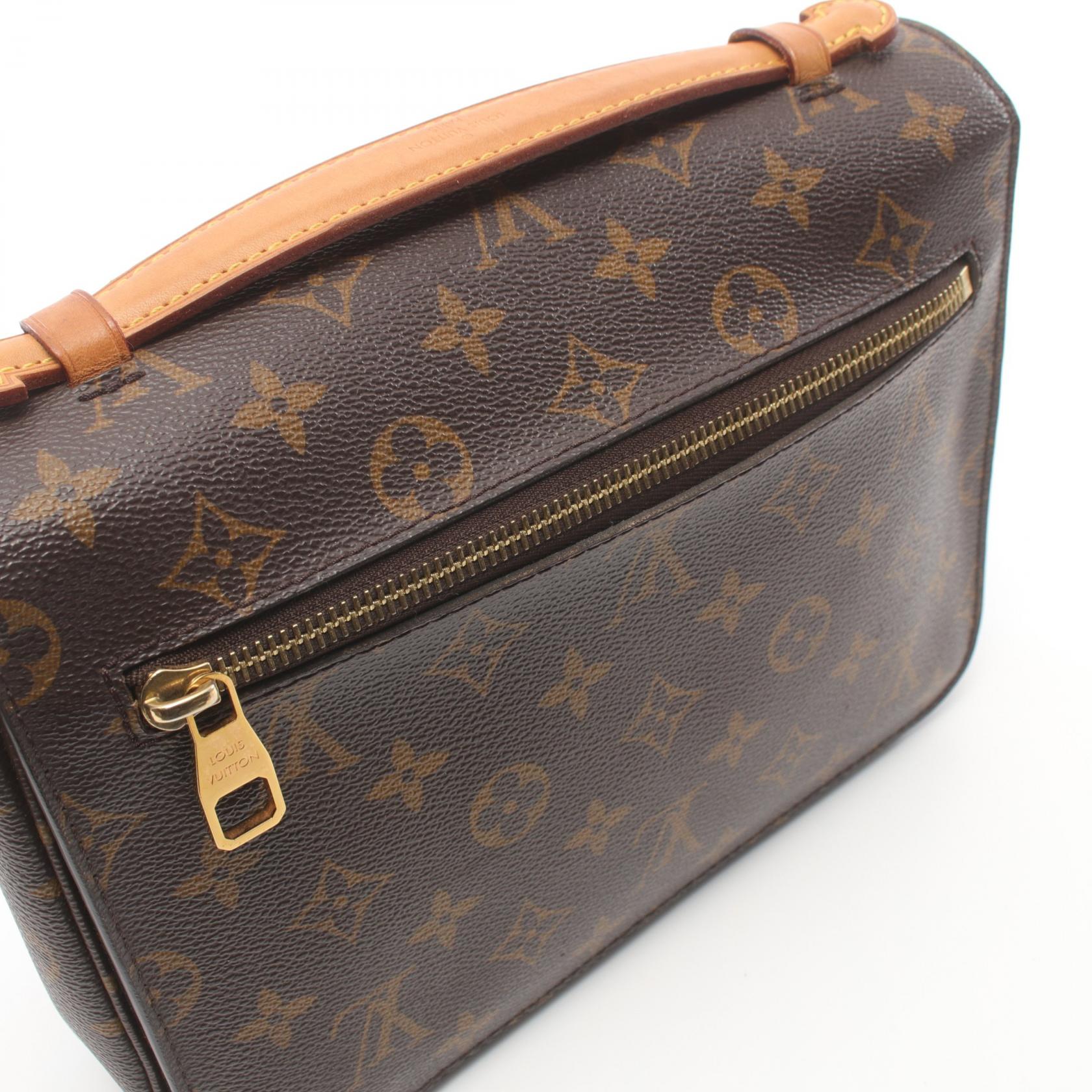 Louis Vuitton Monogram Pochette Metis MM  Canvas Handbag M44875 in Very Good Condition