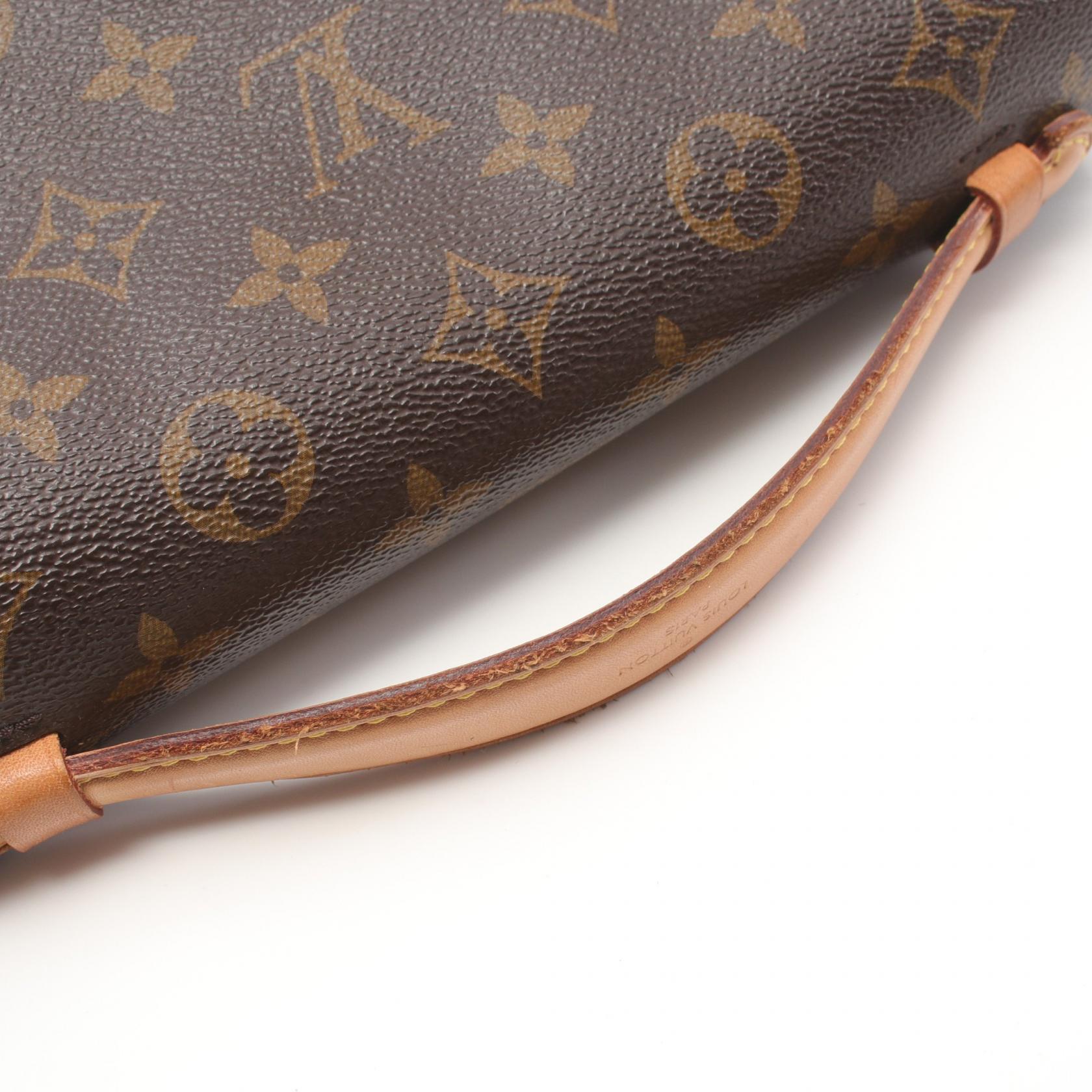 Louis Vuitton Monogram Pochette Metis MM  Canvas Handbag M44875 in Very Good Condition