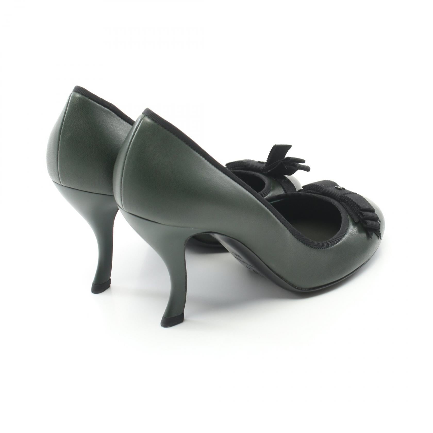 Chanel Leather Ribbon Pumps Green/Black