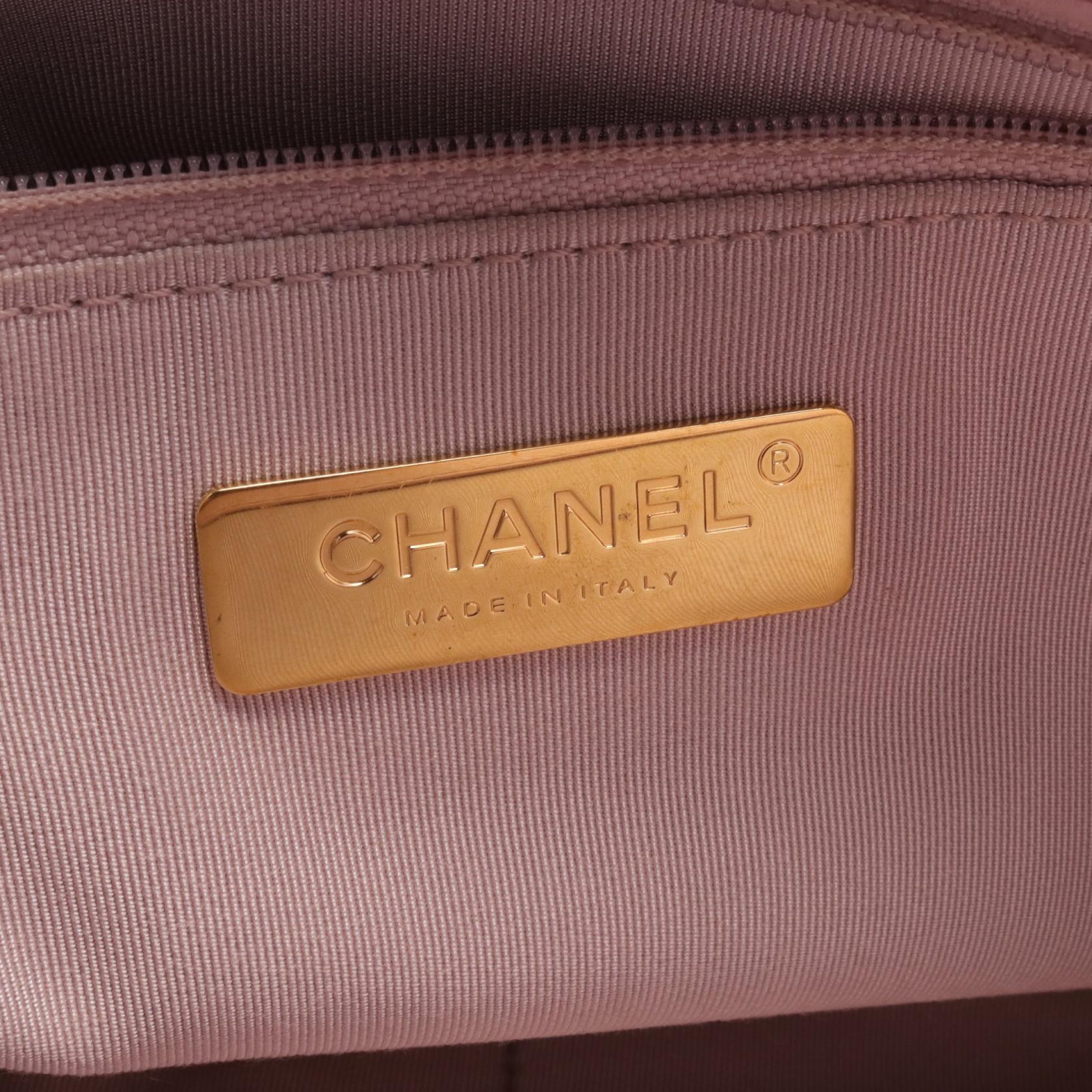 Chanel Chanel 19 Flap Bag  Leather Shoulder Bag AS1160 in Great Condition