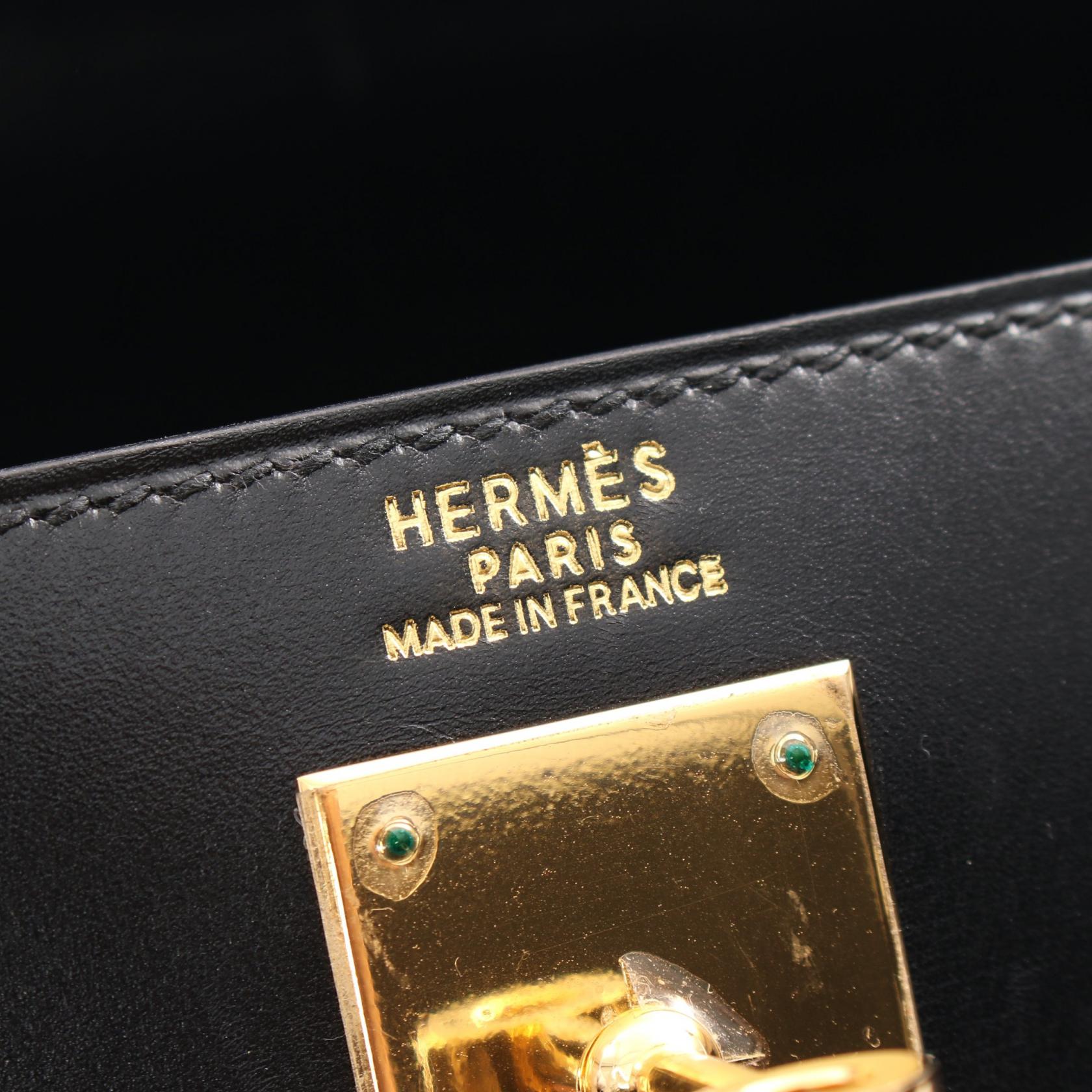 Hermes Box Kelly 32 Leather Handbag in Great Condition