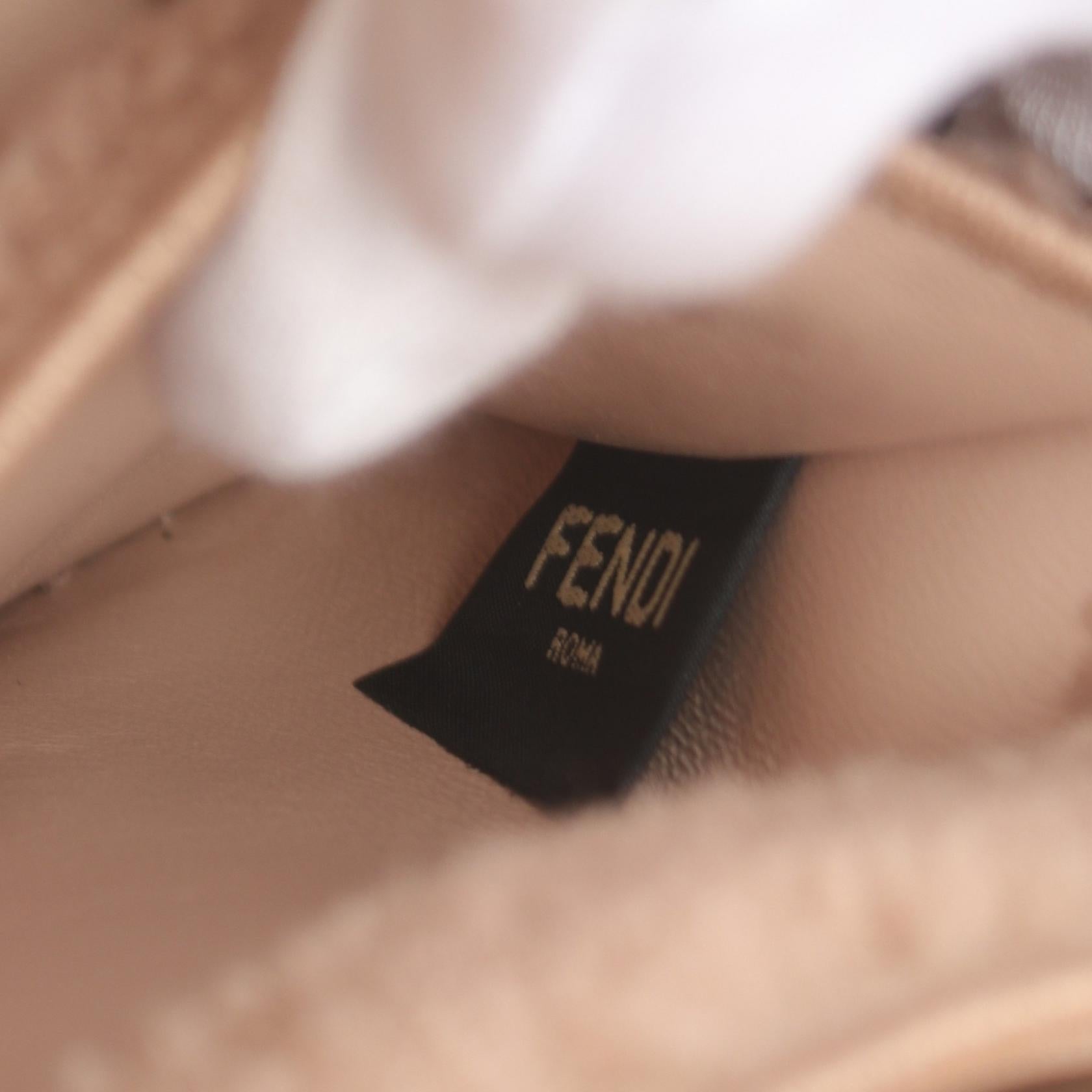 Fendi Peekaboo ISeeU Small Handbag Pink