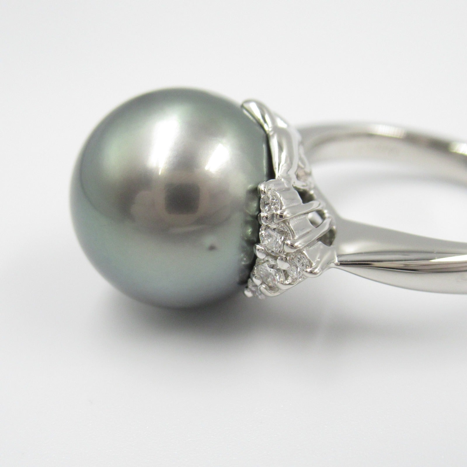 Platinum Diamond Black Pearl Ring