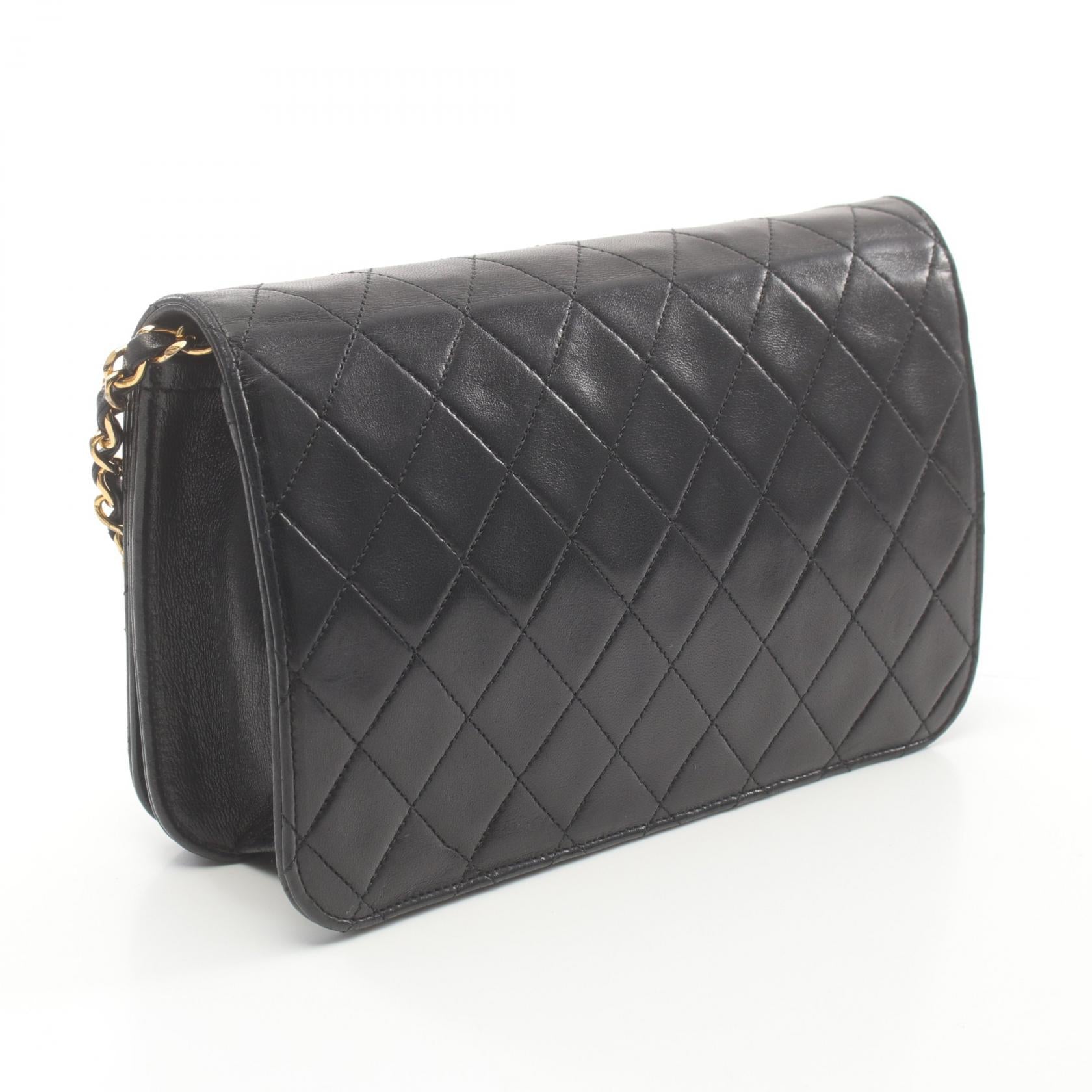 Chanel Matelasse Lambskin Shoulder Bag Black