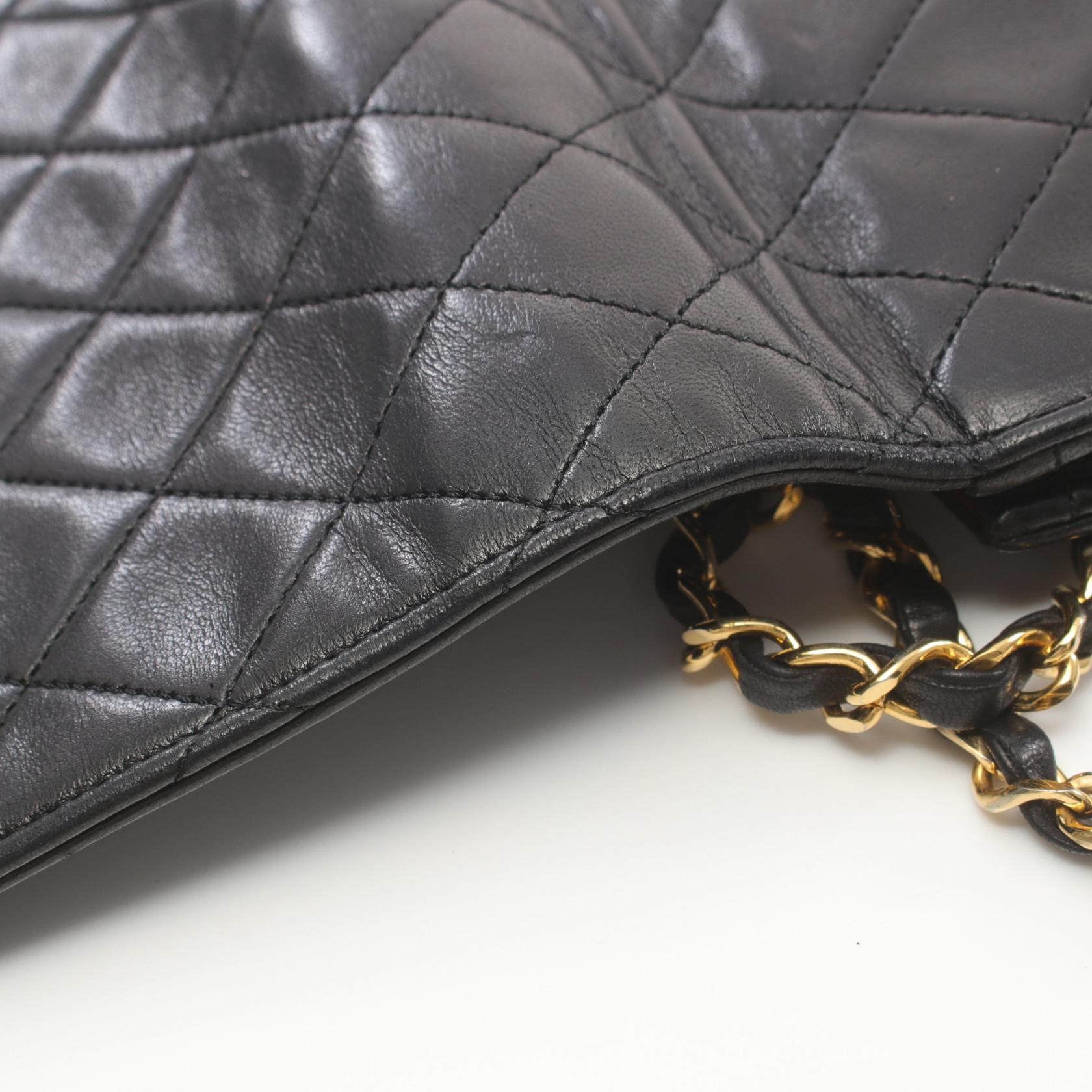 Chanel Matelasse Lambskin Shoulder Bag Black