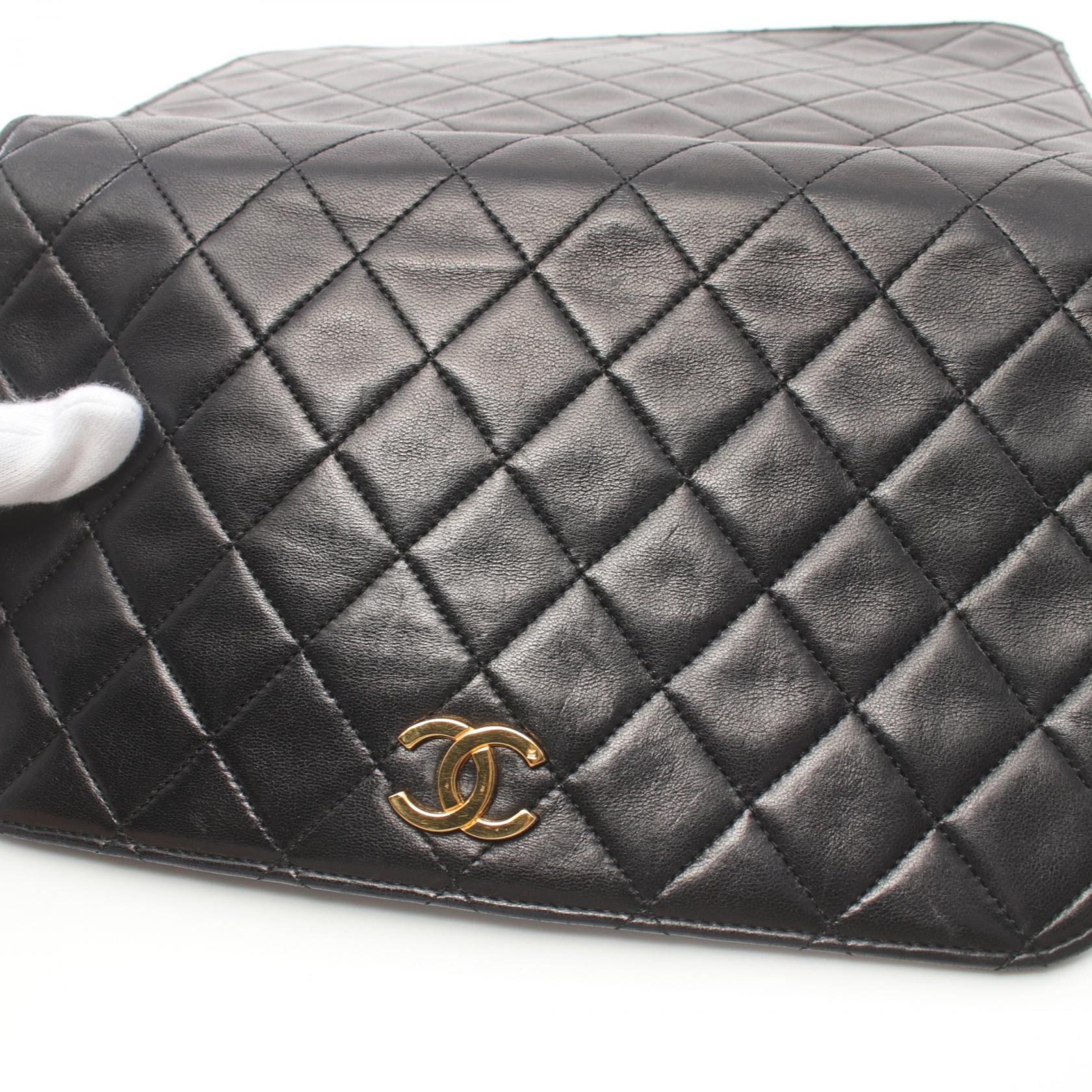 Chanel Matelasse Lambskin Shoulder Bag Black