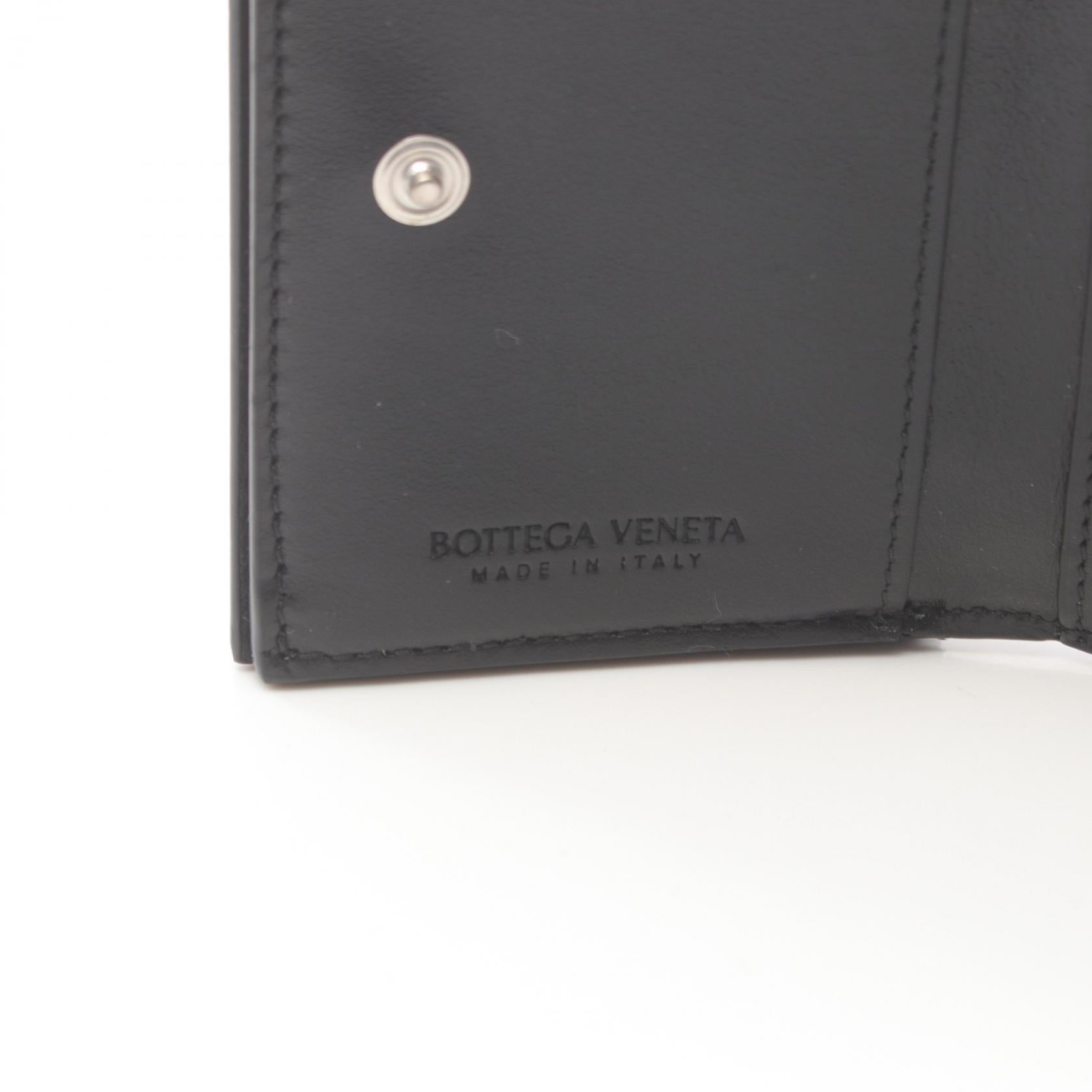 Bottega Veneta Leather Trifold Wallet Black