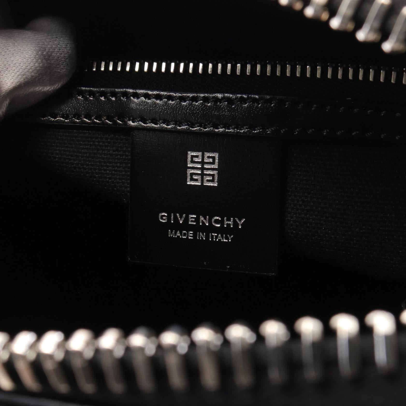 Givenchy Antigona Leather Handbag Black