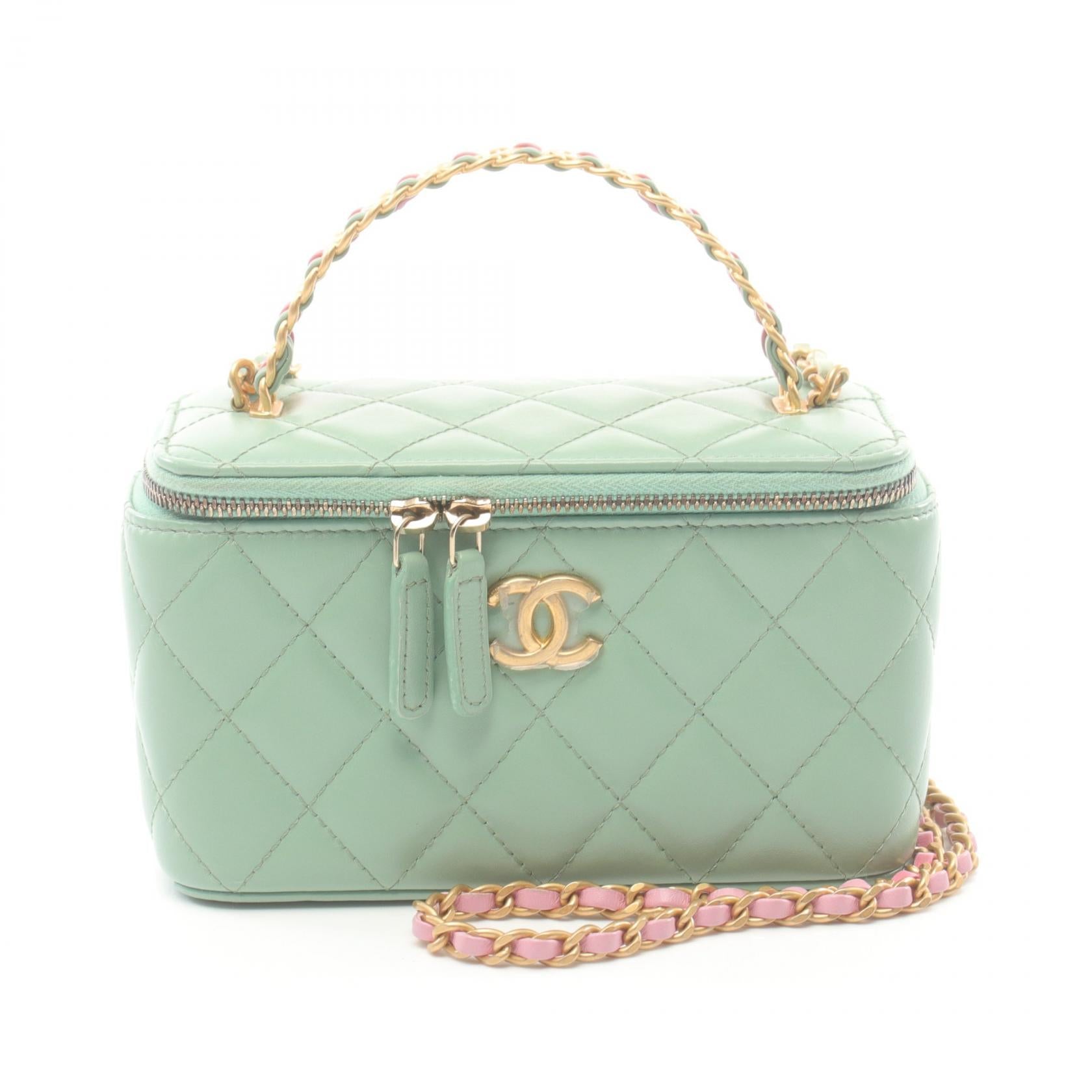 Chanel Lambskin Matelasse Shoulder Bag Green