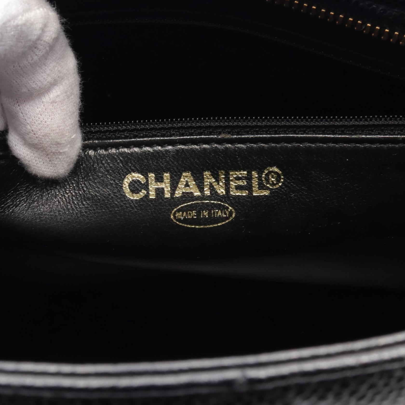 Chanel Leather Grain Calfskin Tote Bag A01804