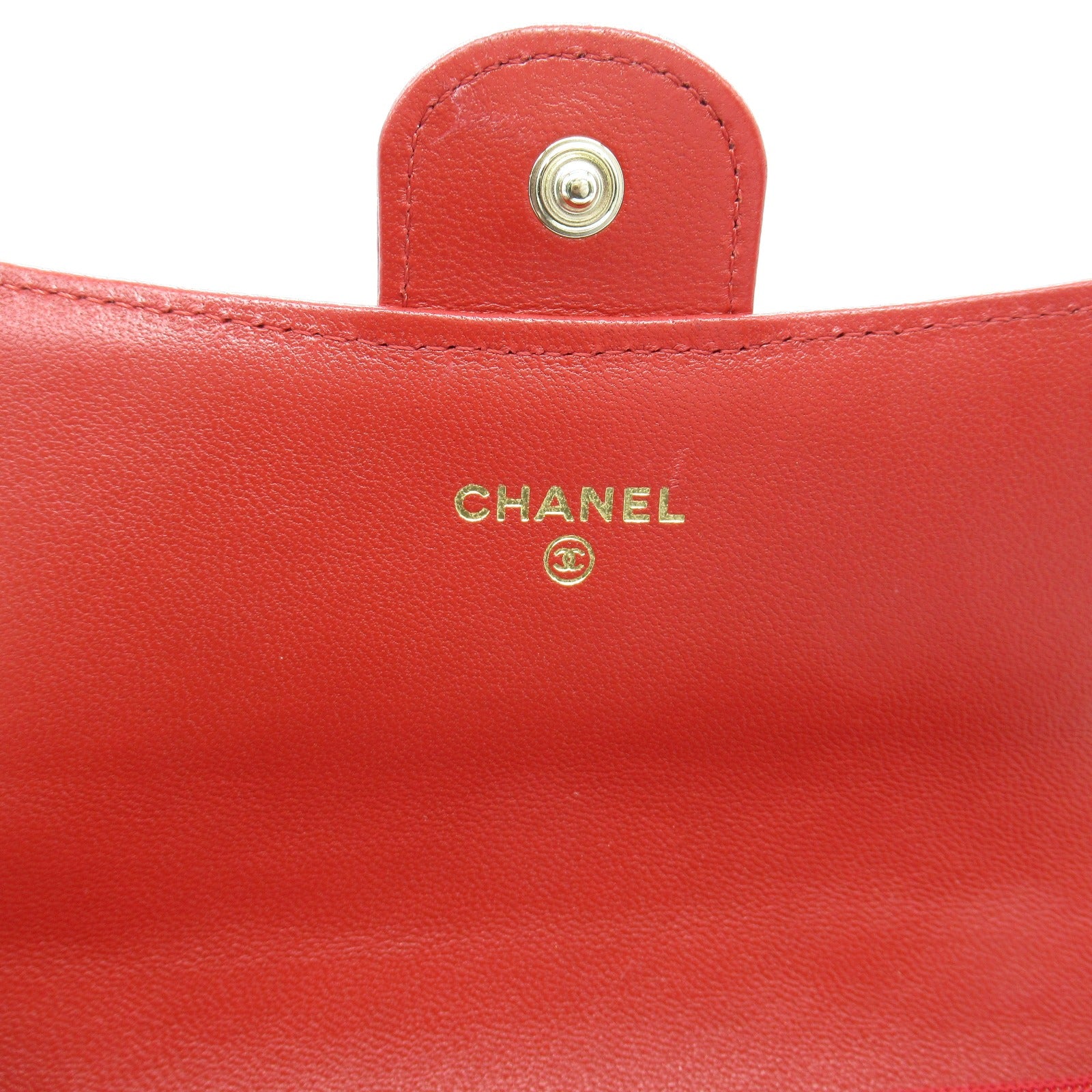 Chanel Matelasse Lambskin Bifold Wallet Red