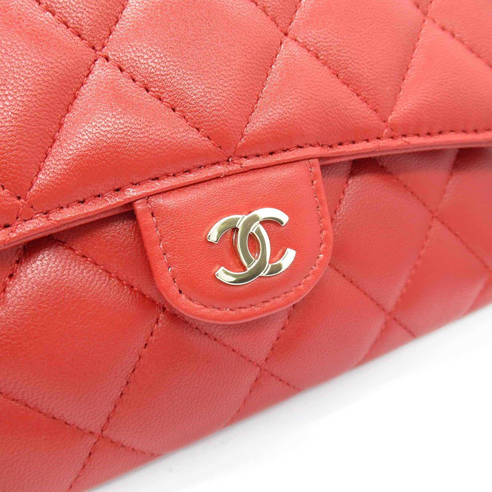 Chanel Matelasse Lambskin Bifold Wallet Red