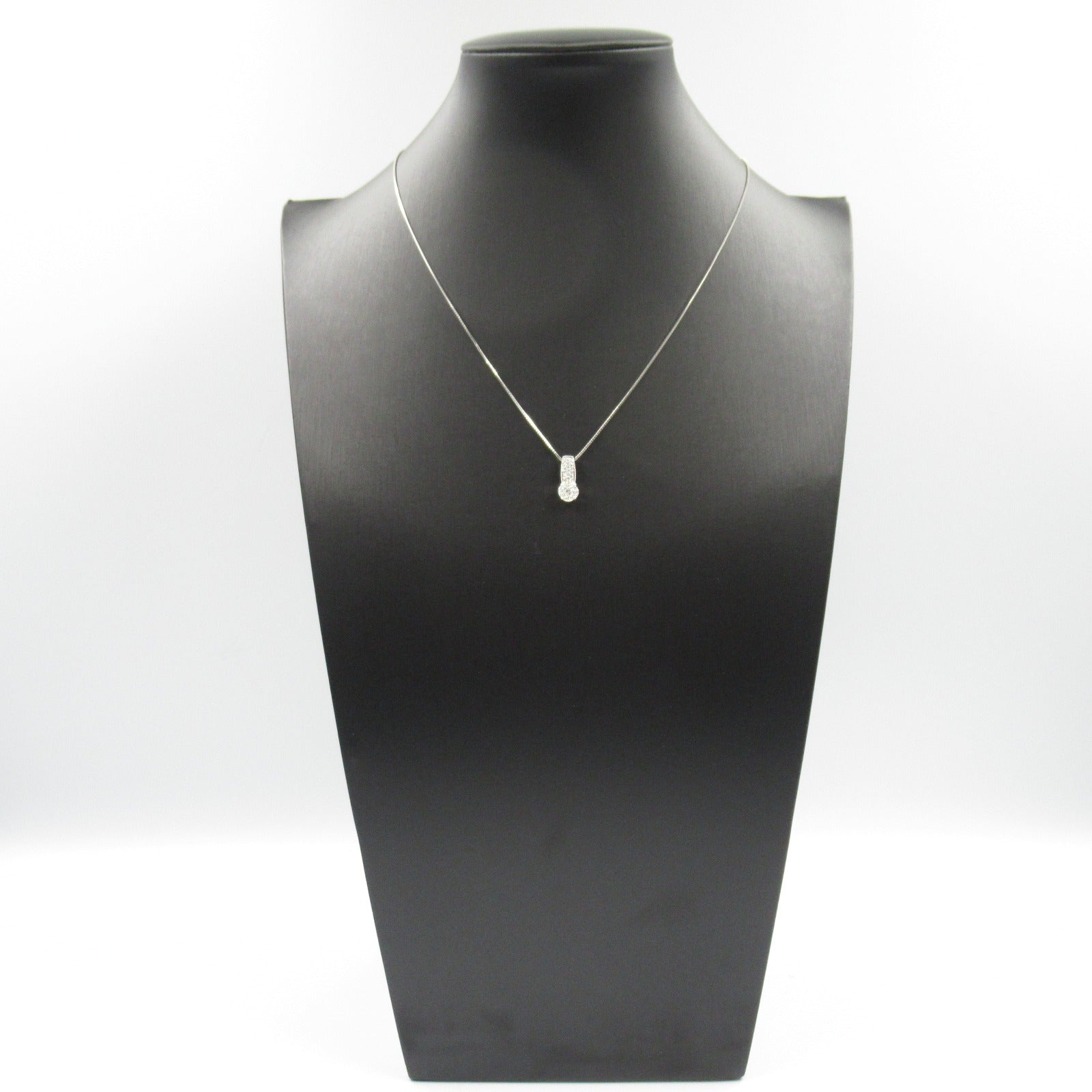 K18WG White Gold Diamond Necklace