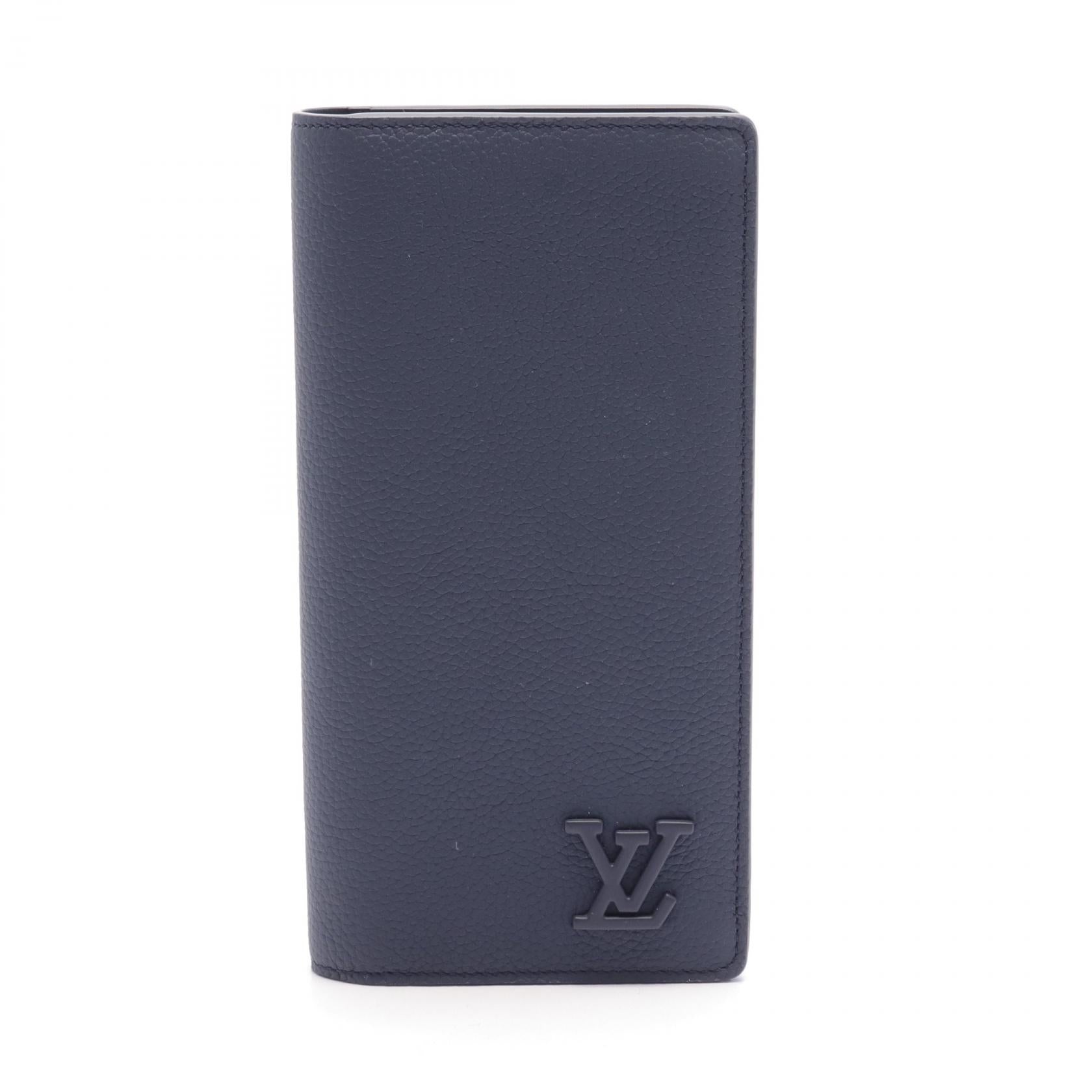 Louis Vuitton Leather Zippy Wallet Long M81810