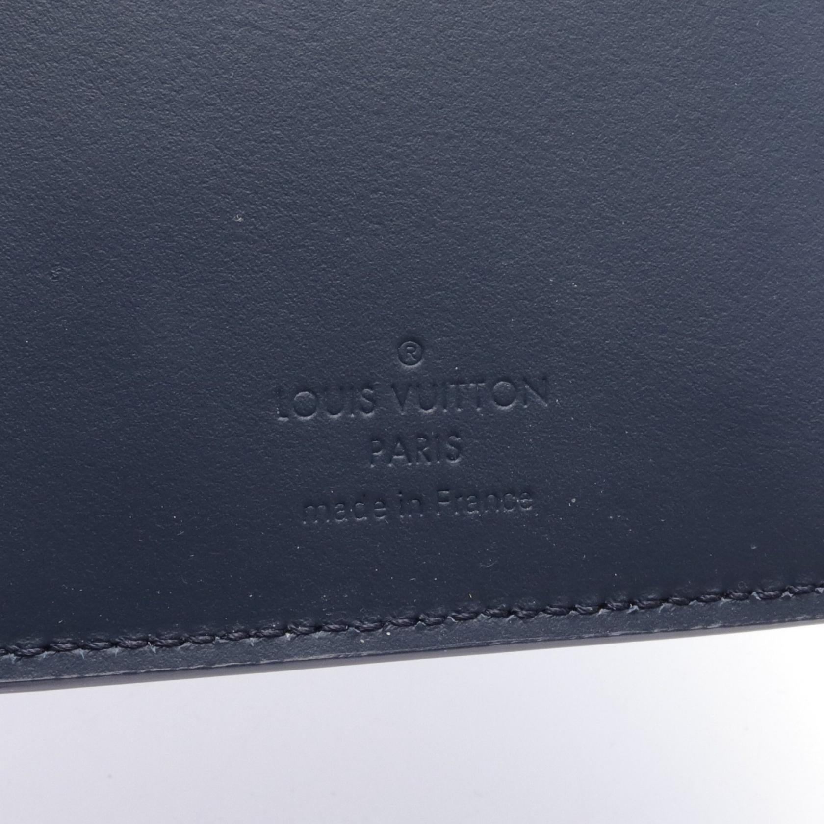 Louis Vuitton Leather Zippy Wallet Long M81810