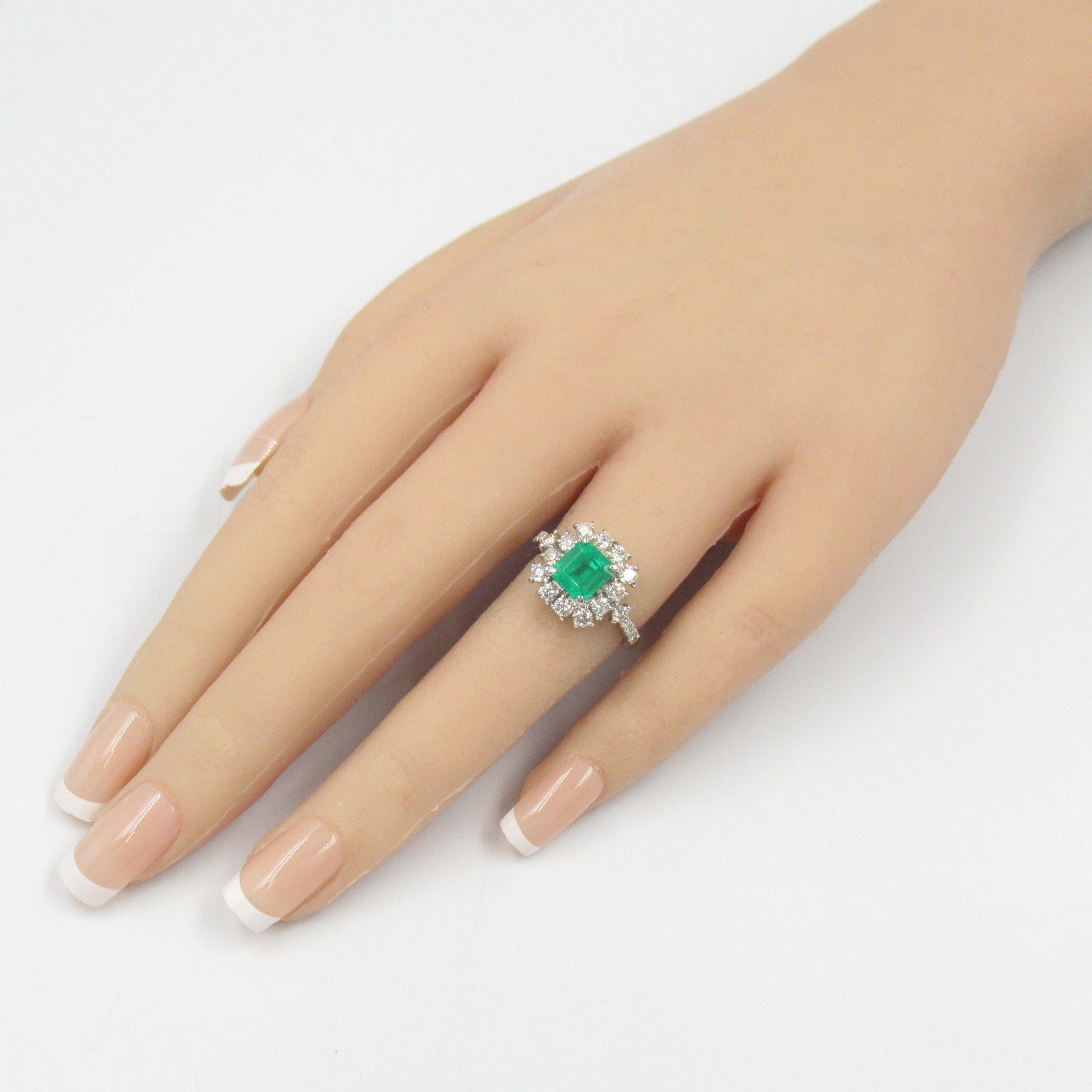 Emerald Diamond Ring Pt950 Platinum