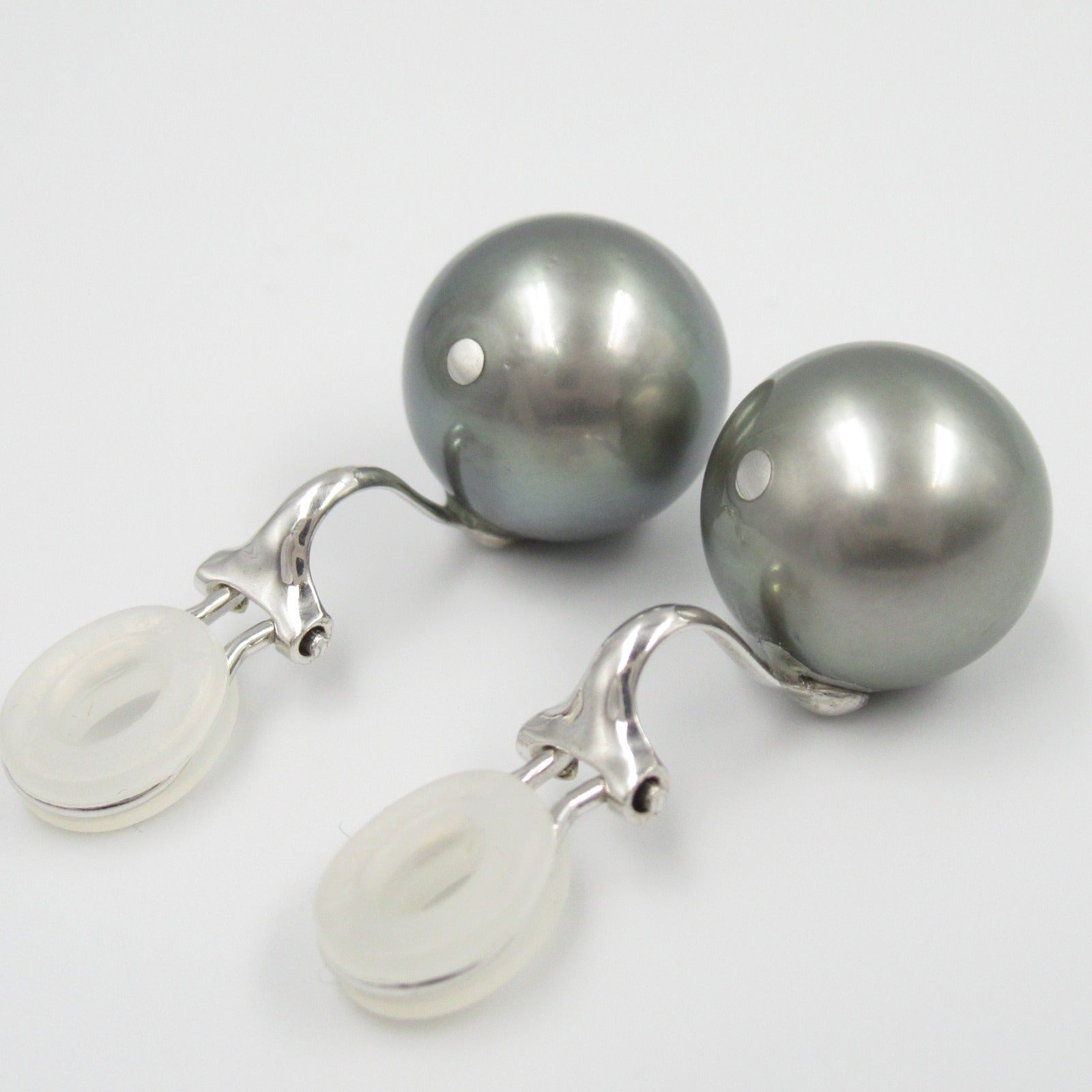 Tahiti Pearl K14WG Earrings Jewelry