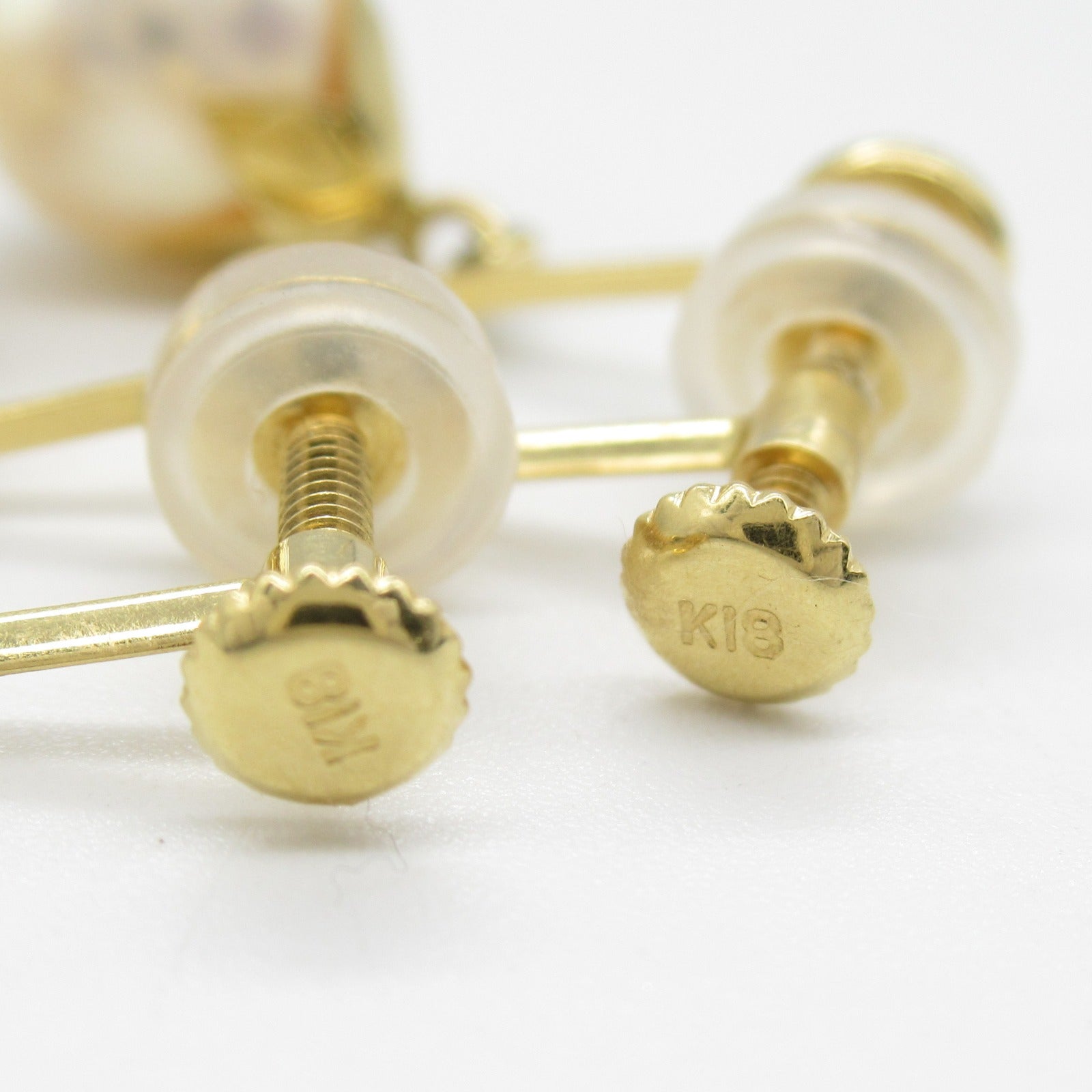 K18 Yellow Gold Pearl Earrings