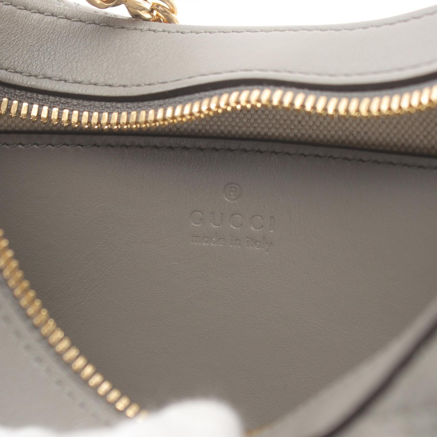 Gucci GG Matelassé Leather Handbag 739709