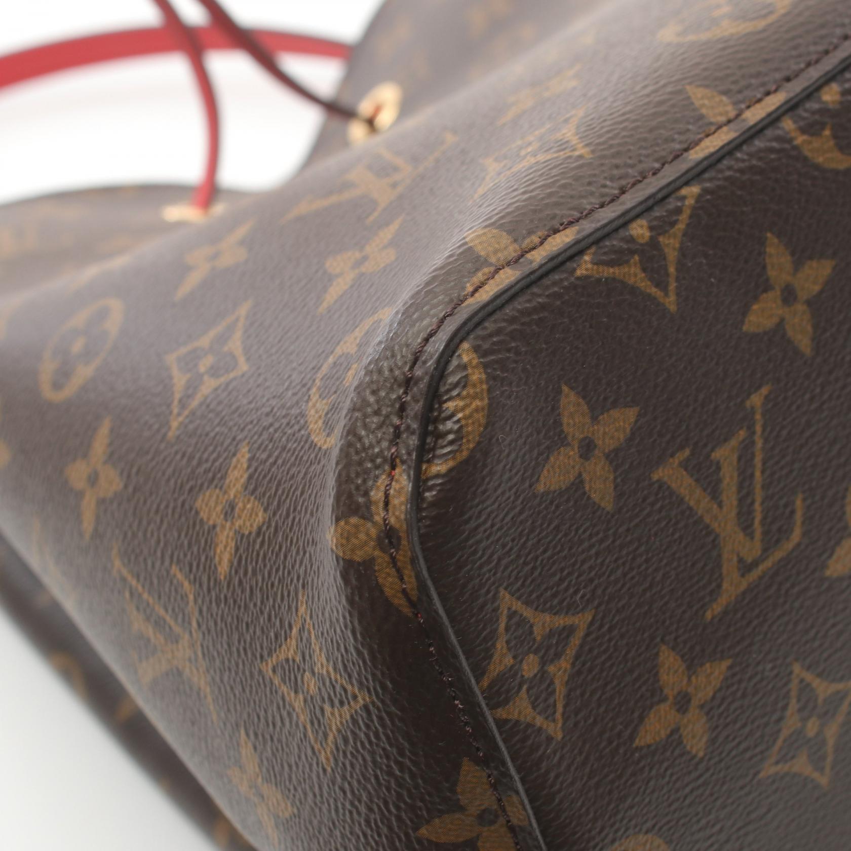 Louis Vuitton NeoNoe Shoulder Bag Monogram M44021