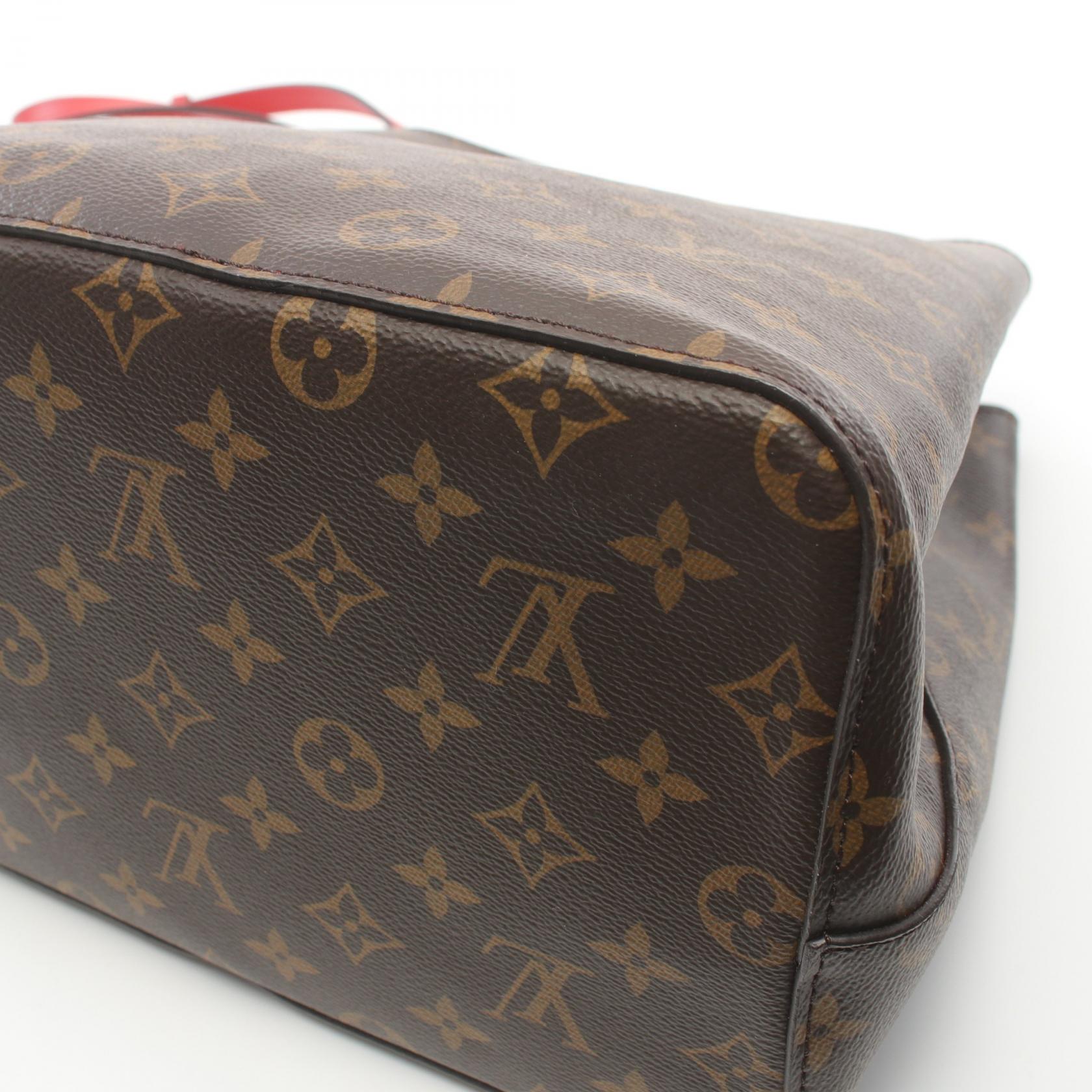 Louis Vuitton NeoNoe Shoulder Bag Monogram M44021