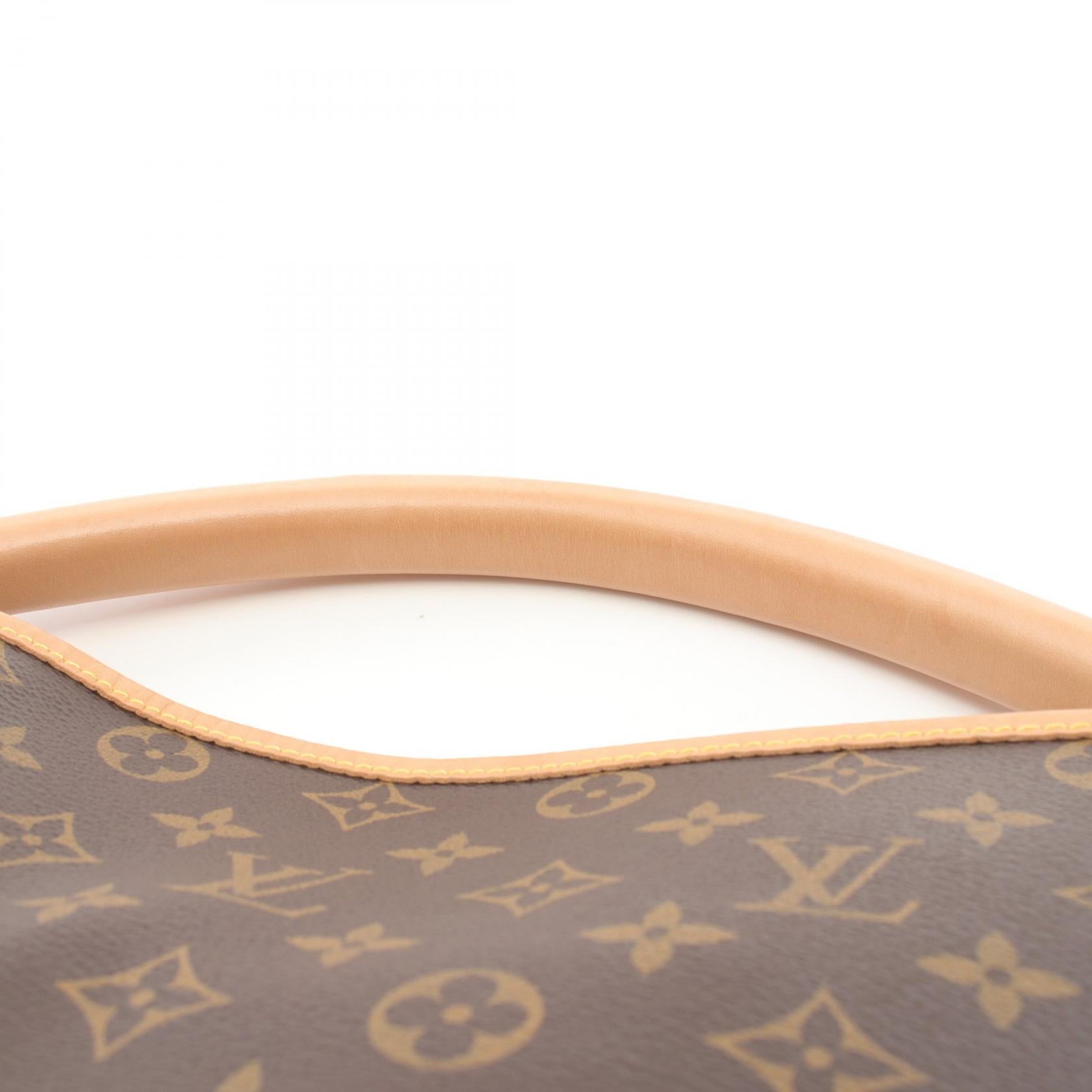 Louis Vuitton Artsy MM Shoulder Bag Monogram M44869