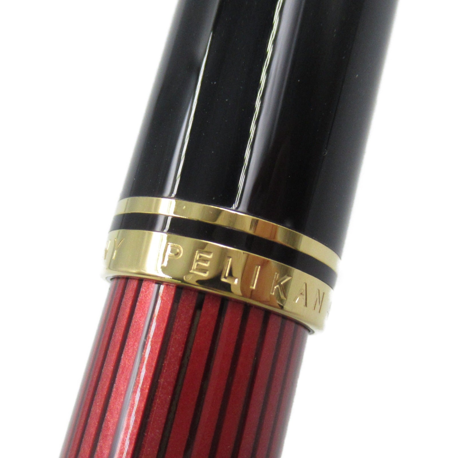 Pelikan Souveran M800 Bordeaux Fountain Pen K18 Gold Resin