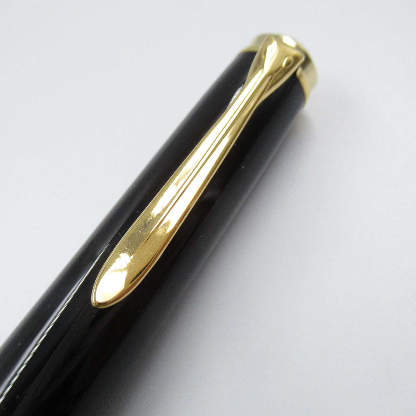 Pelikan Souveran M800 Green Stripe Fountain Pen K18WG