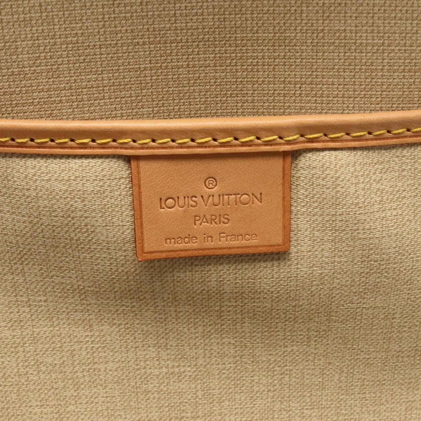 Louis Vuitton Monogram Excursion Handbag M41450