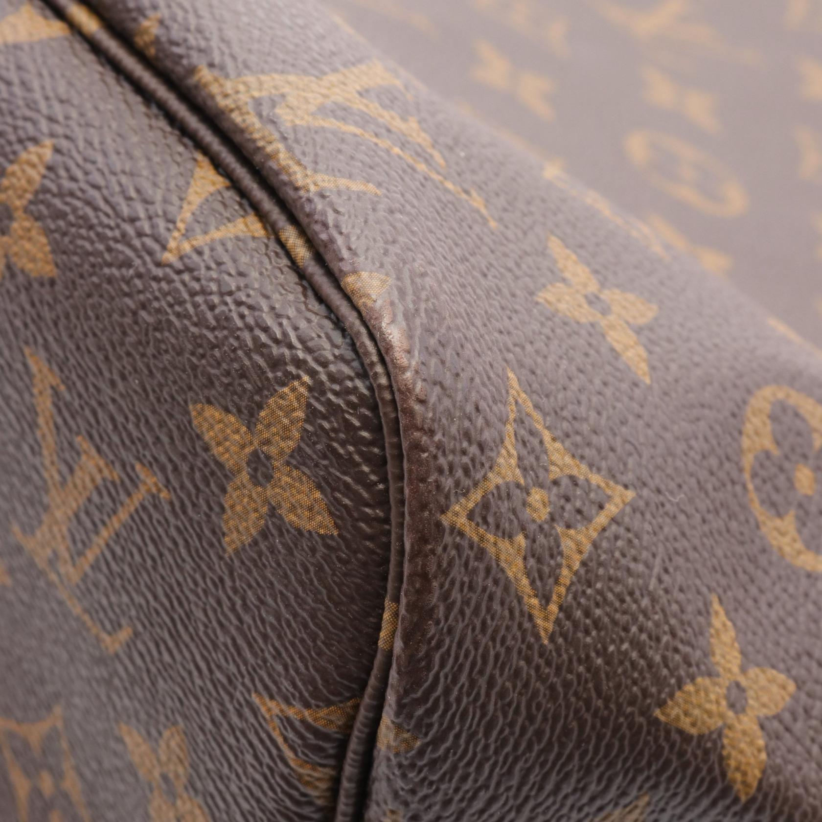 Louis Vuitton Neverfull MM Tote Bag Monogram