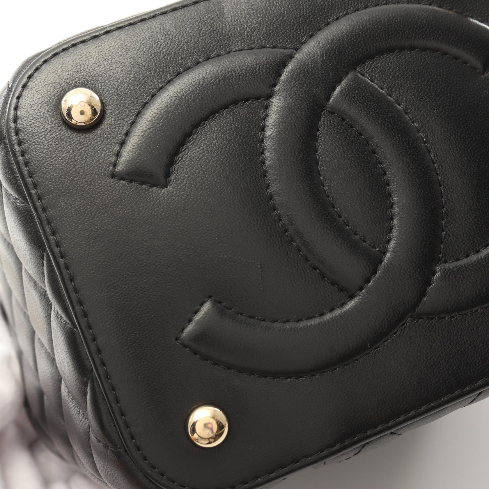 Chanel Lambskin Matelasse Shoulder Bag Black