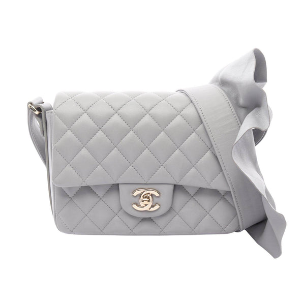 CHANEL Matelasse Lambskin Shoulder Bag