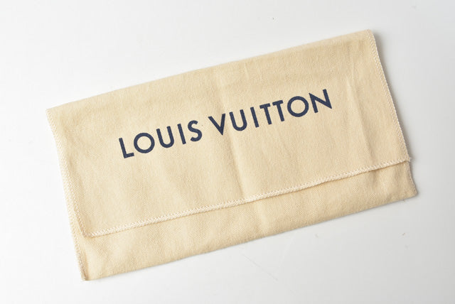 Louis Vuitton Lockme Long Wallet M62364