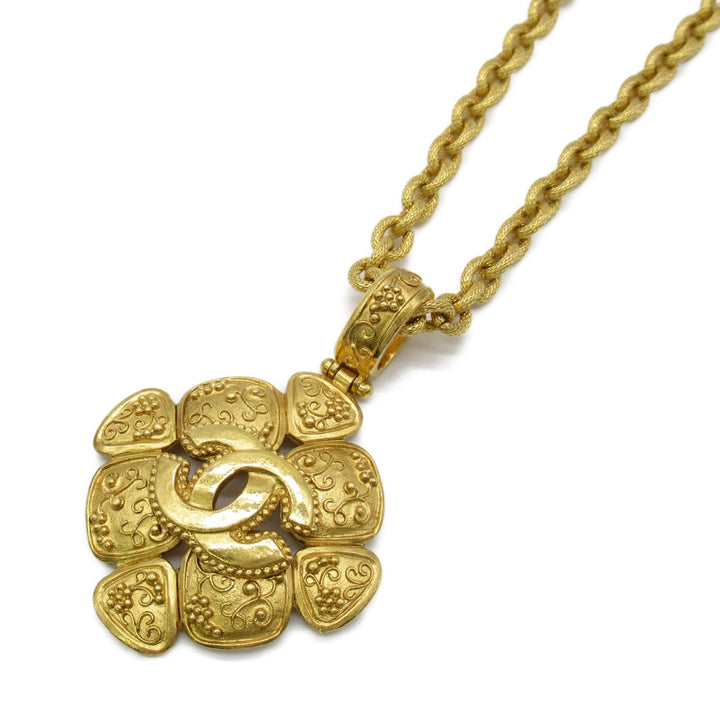 Chanel Gold Plated Necklace 96A