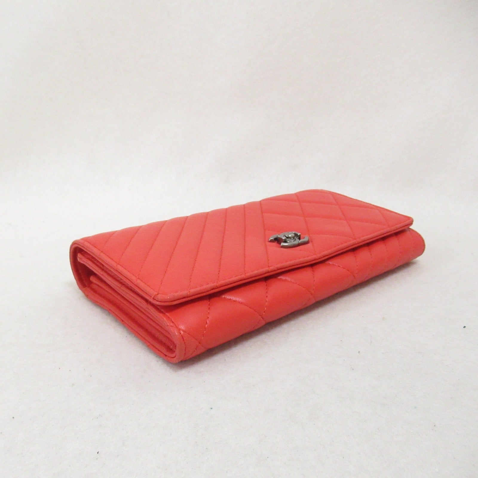 Chanel Lambskin Bifold Long Wallet Red