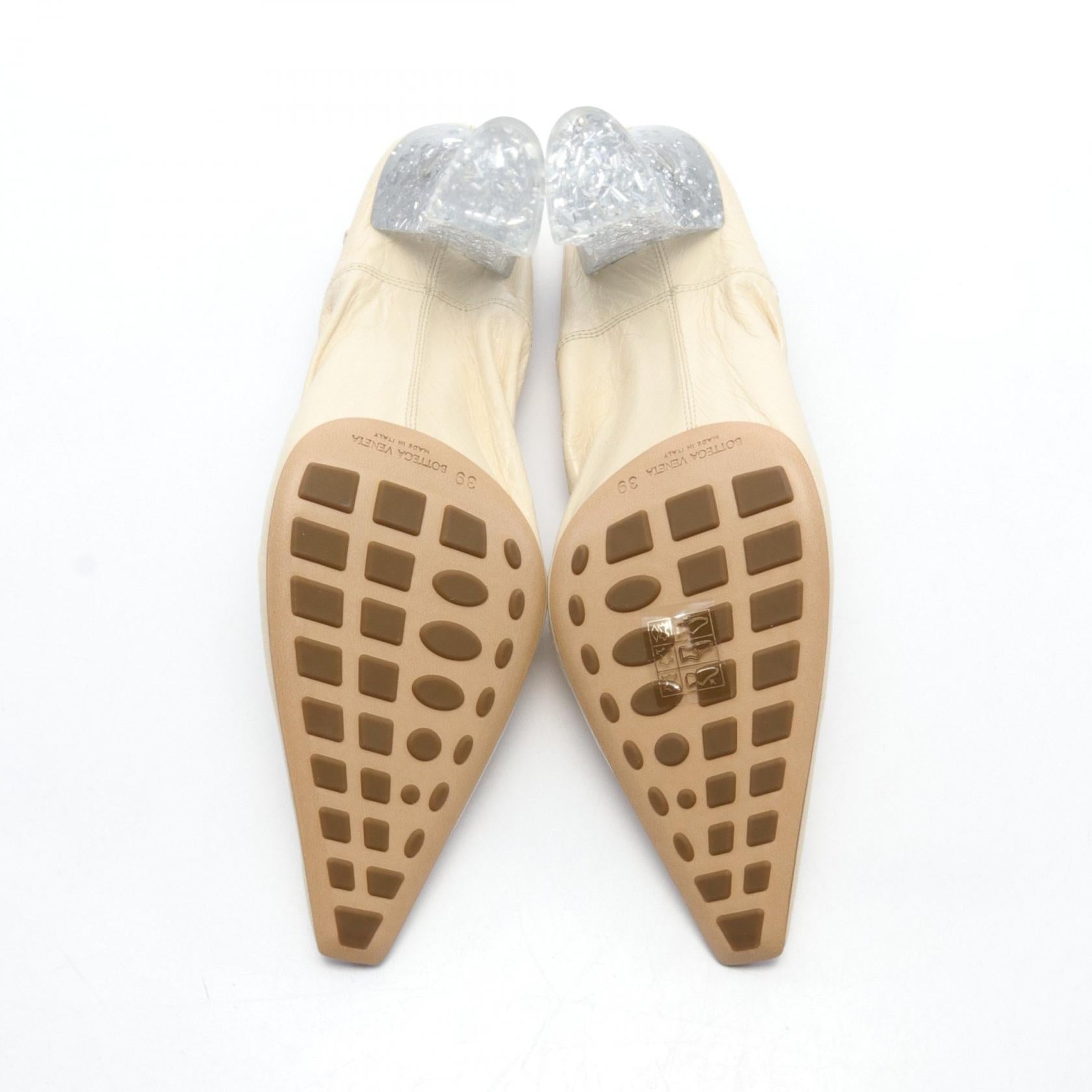 Bottega Veneta Leather Almond Pumps